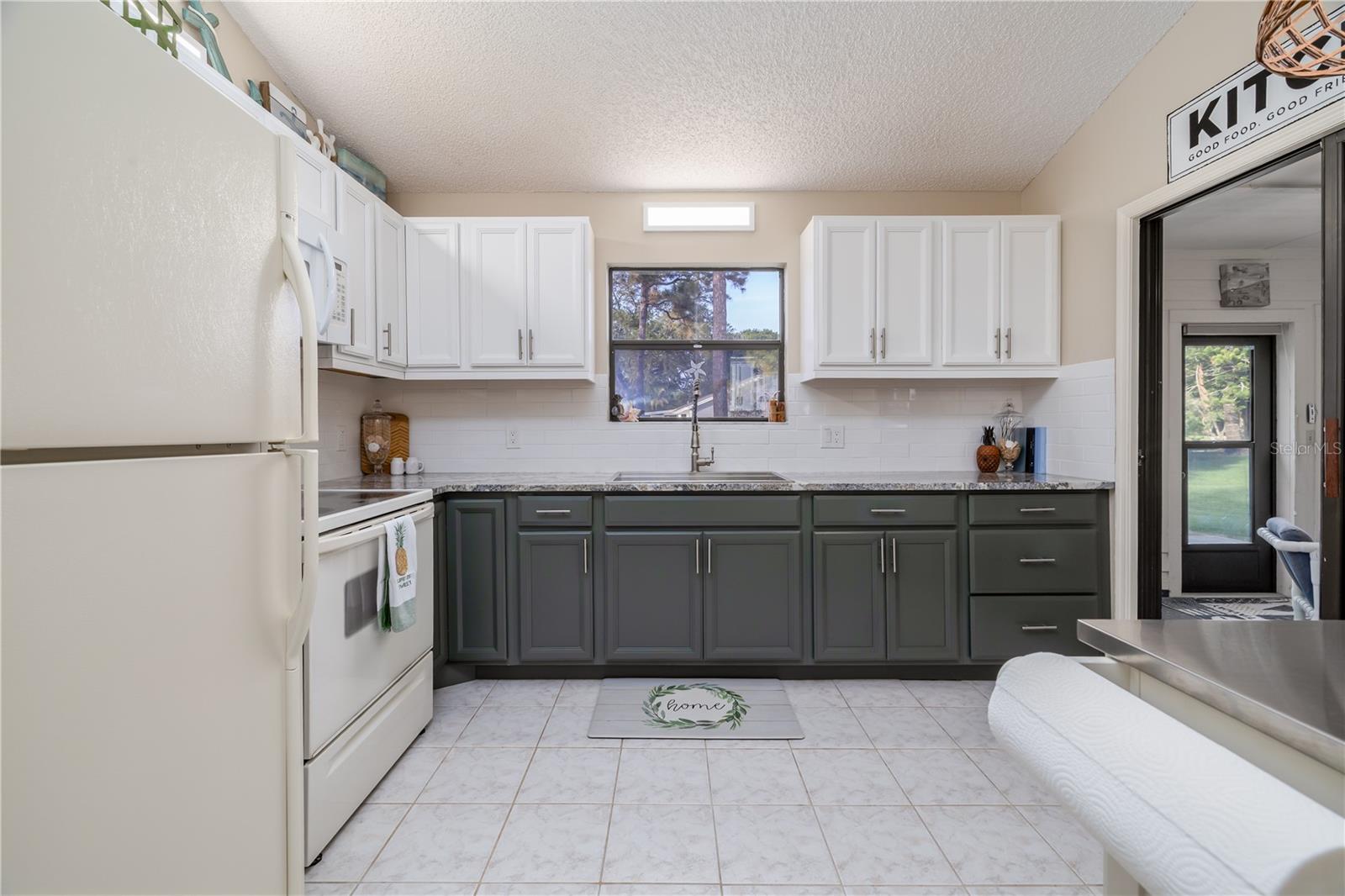 Image 10 of 31 For 815 Pine Shores Circle