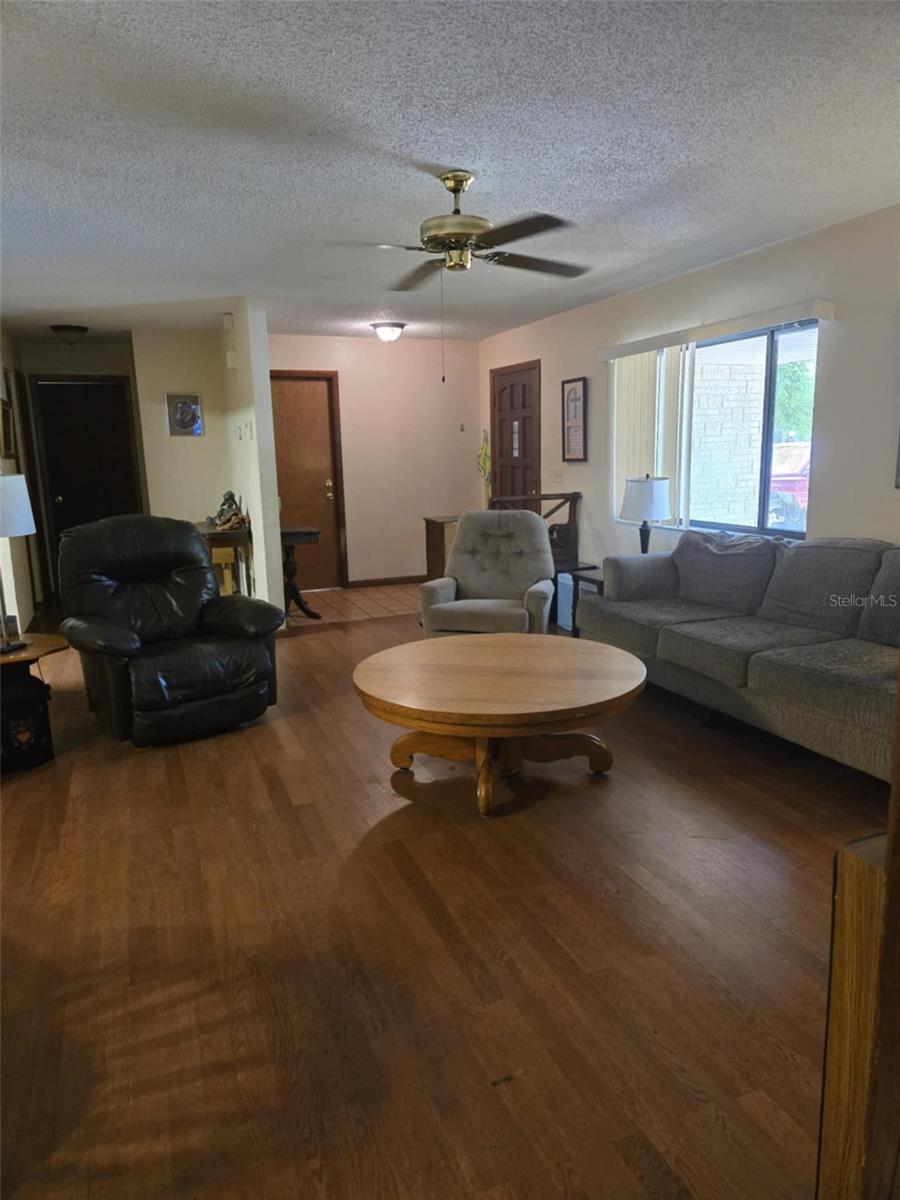 Image 2 of 11 For 2725 Travelers Palm Drive