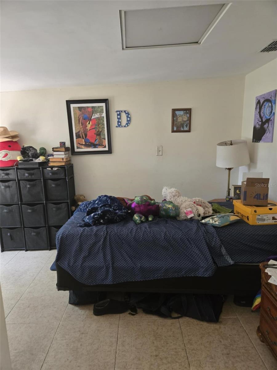 Image 8 of 11 For 2725 Travelers Palm Drive