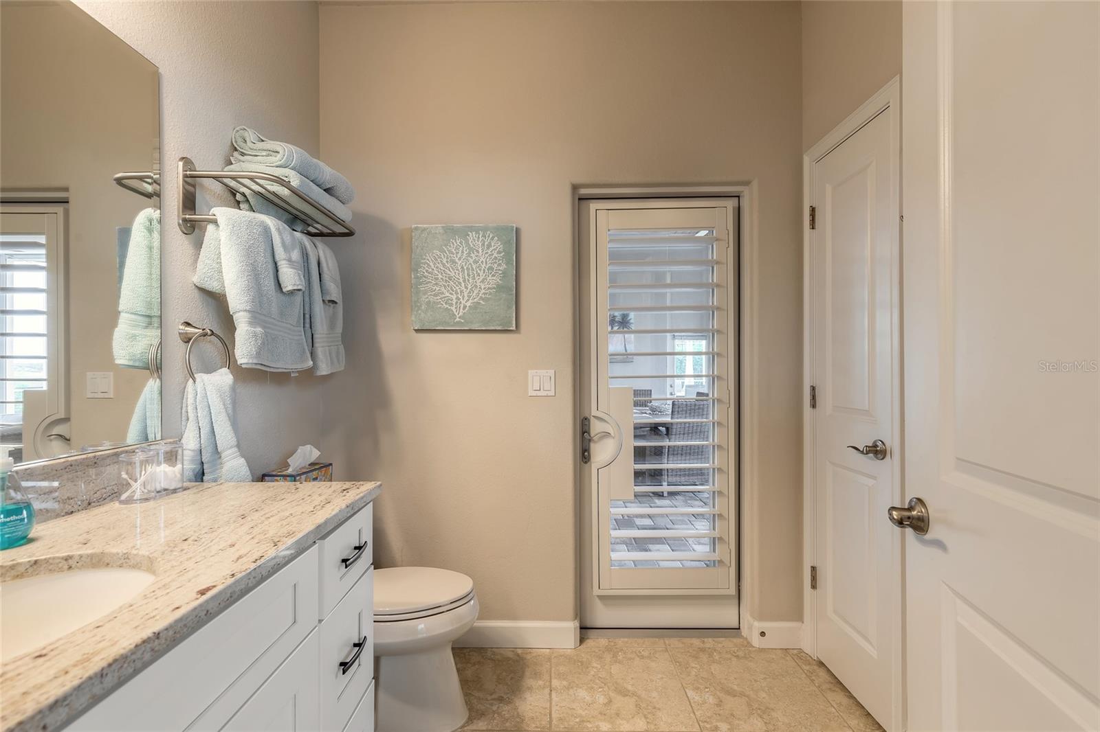 Image 28 of 66 For 2913 Linari Court