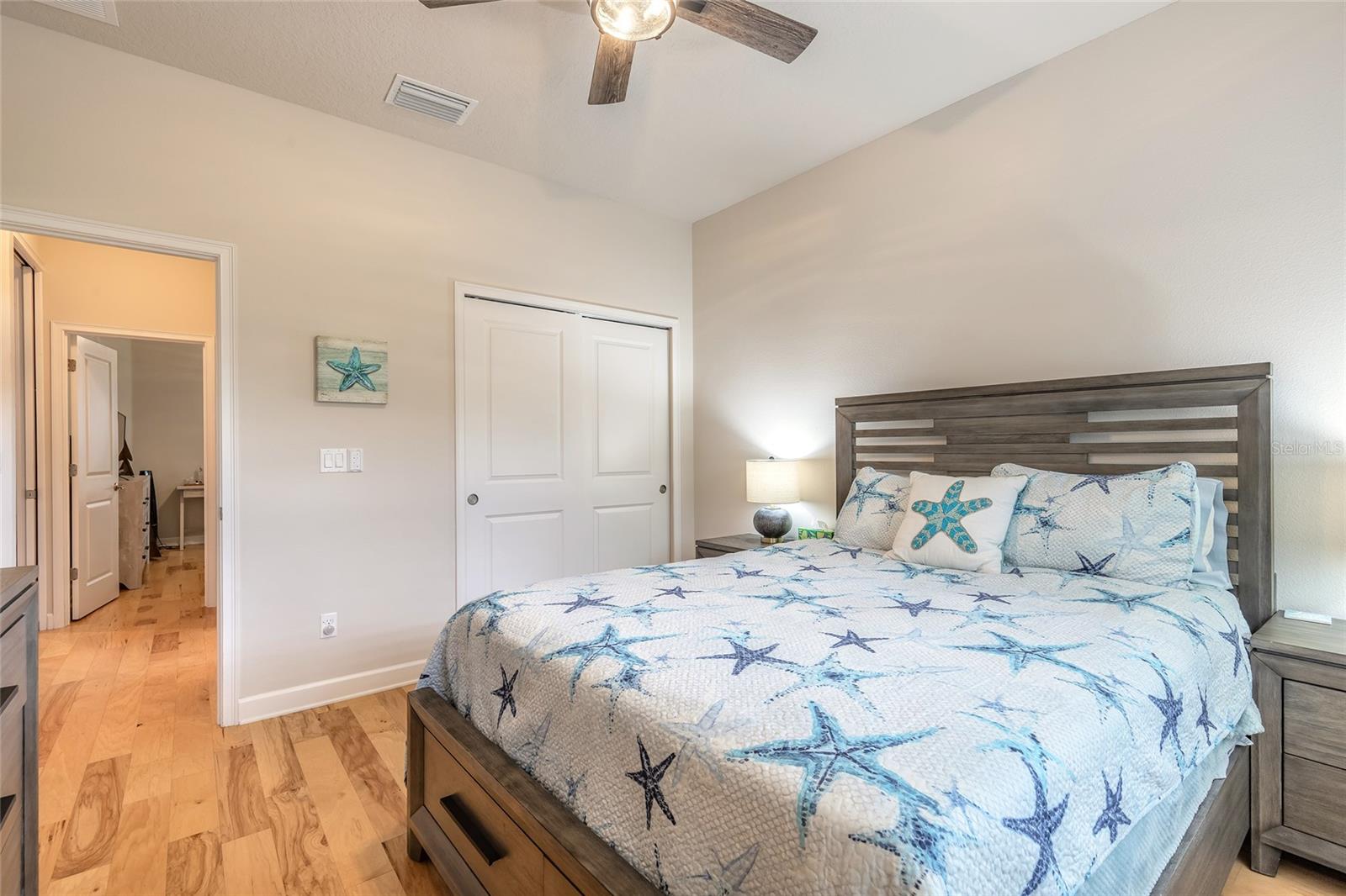 Image 31 of 66 For 2913 Linari Court