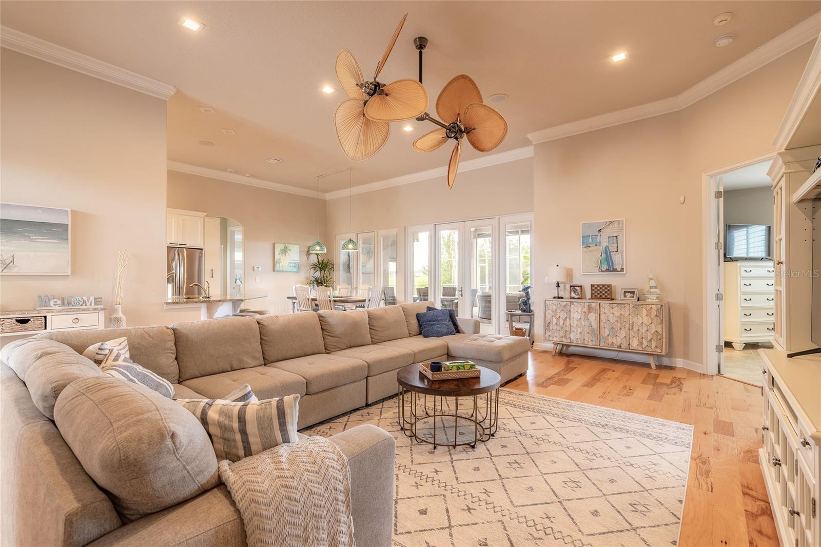 Image 42 of 66 For 2913 Linari Court