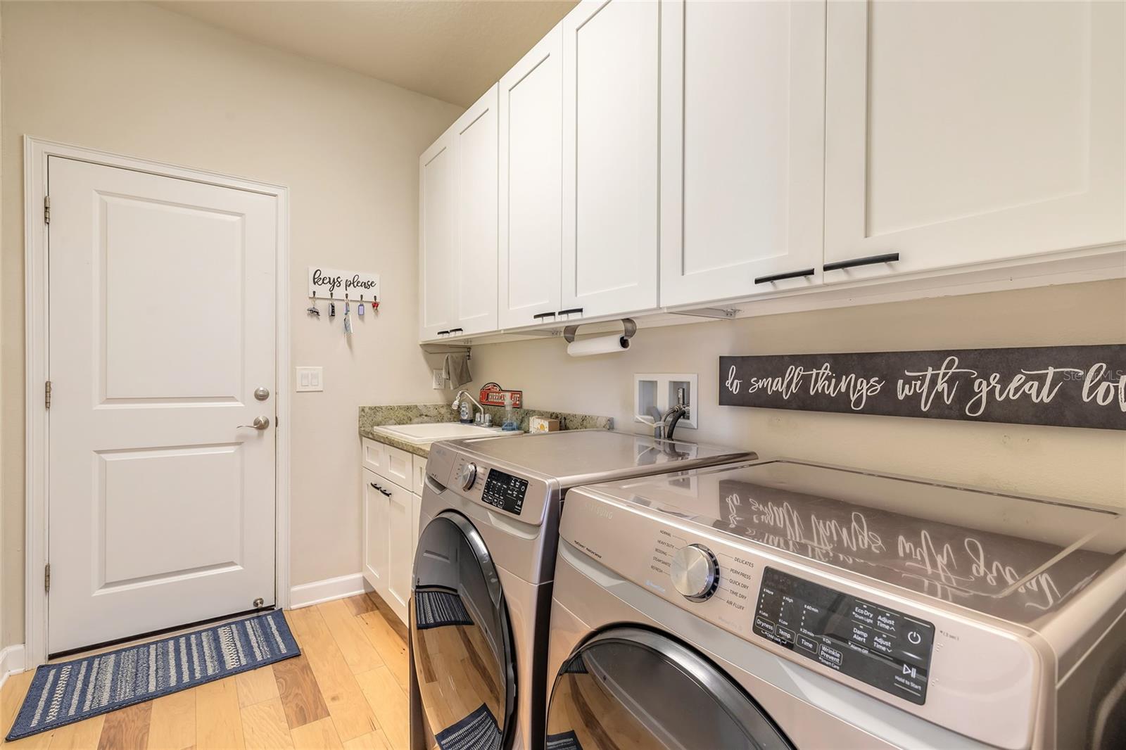 Image 47 of 66 For 2913 Linari Court