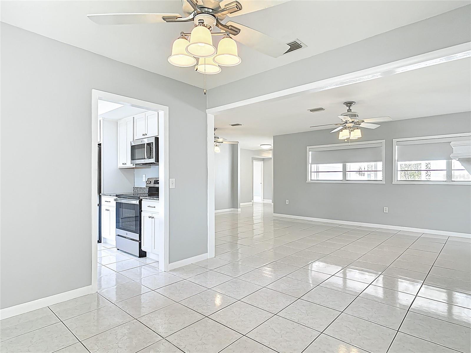 Image 12 of 51 For 1812 Bayview Drive