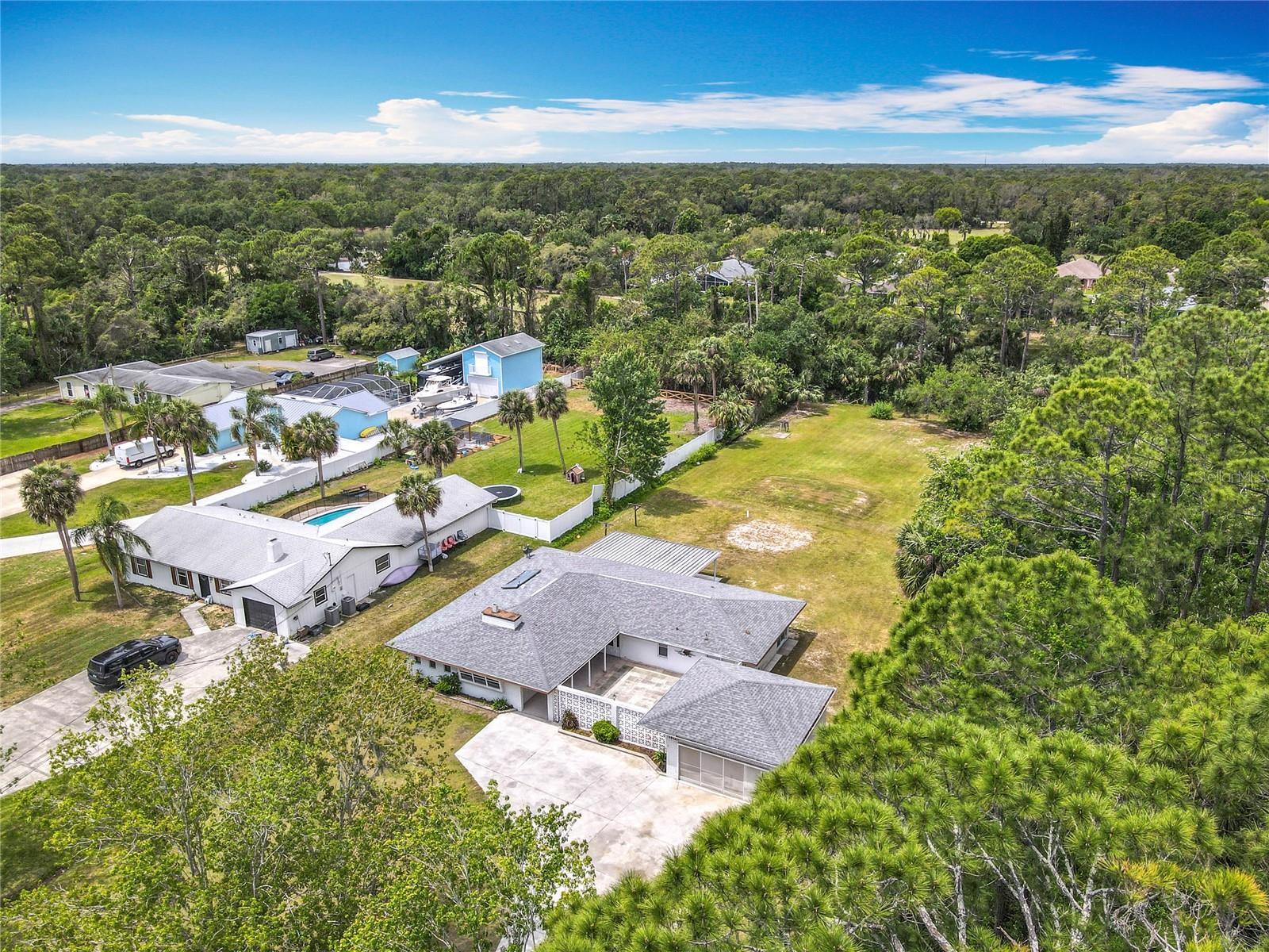 Image 2 of 51 For 1812 Bayview Drive