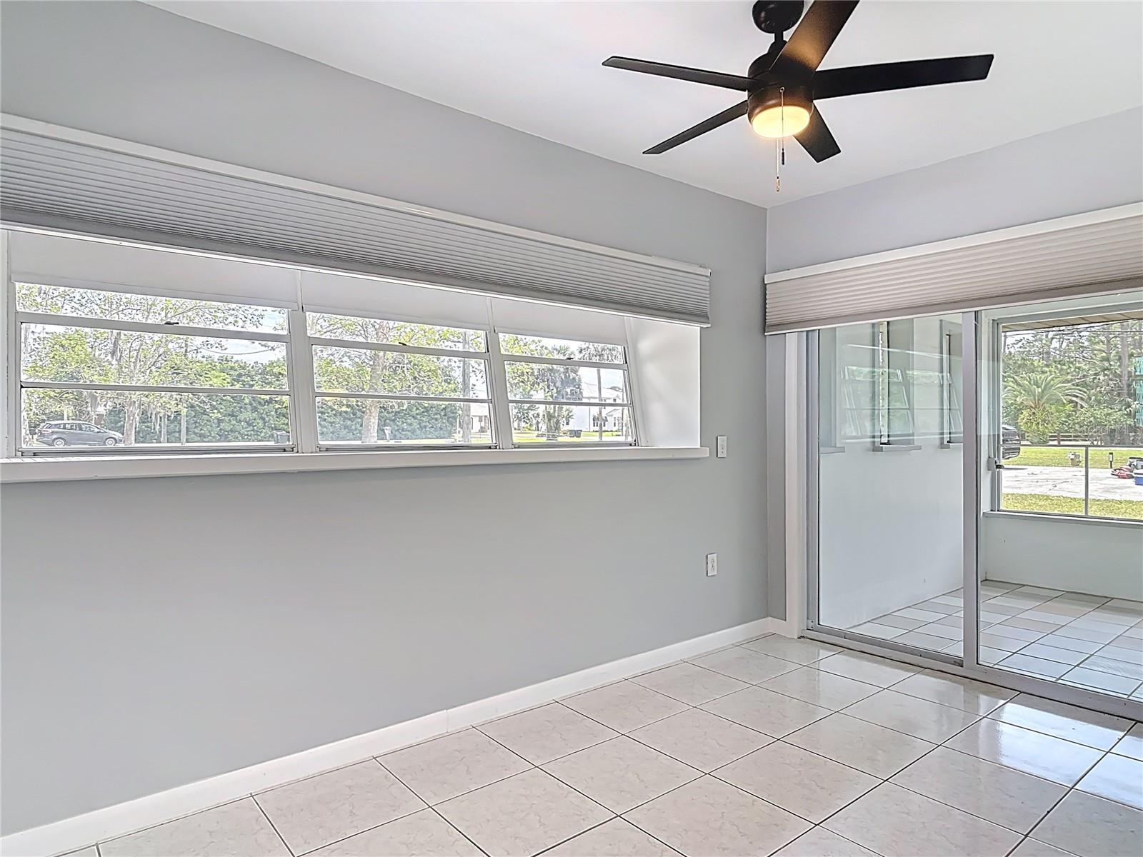 Image 20 of 51 For 1812 Bayview Drive
