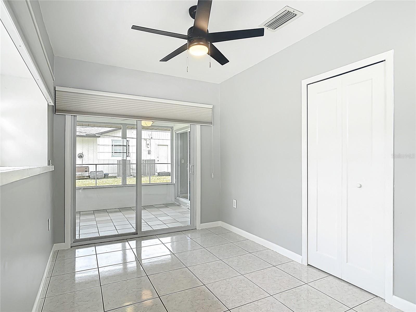 Image 21 of 51 For 1812 Bayview Drive