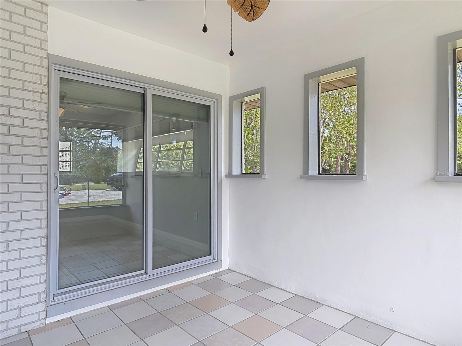 Image 40 of 51 For 1812 Bayview Drive