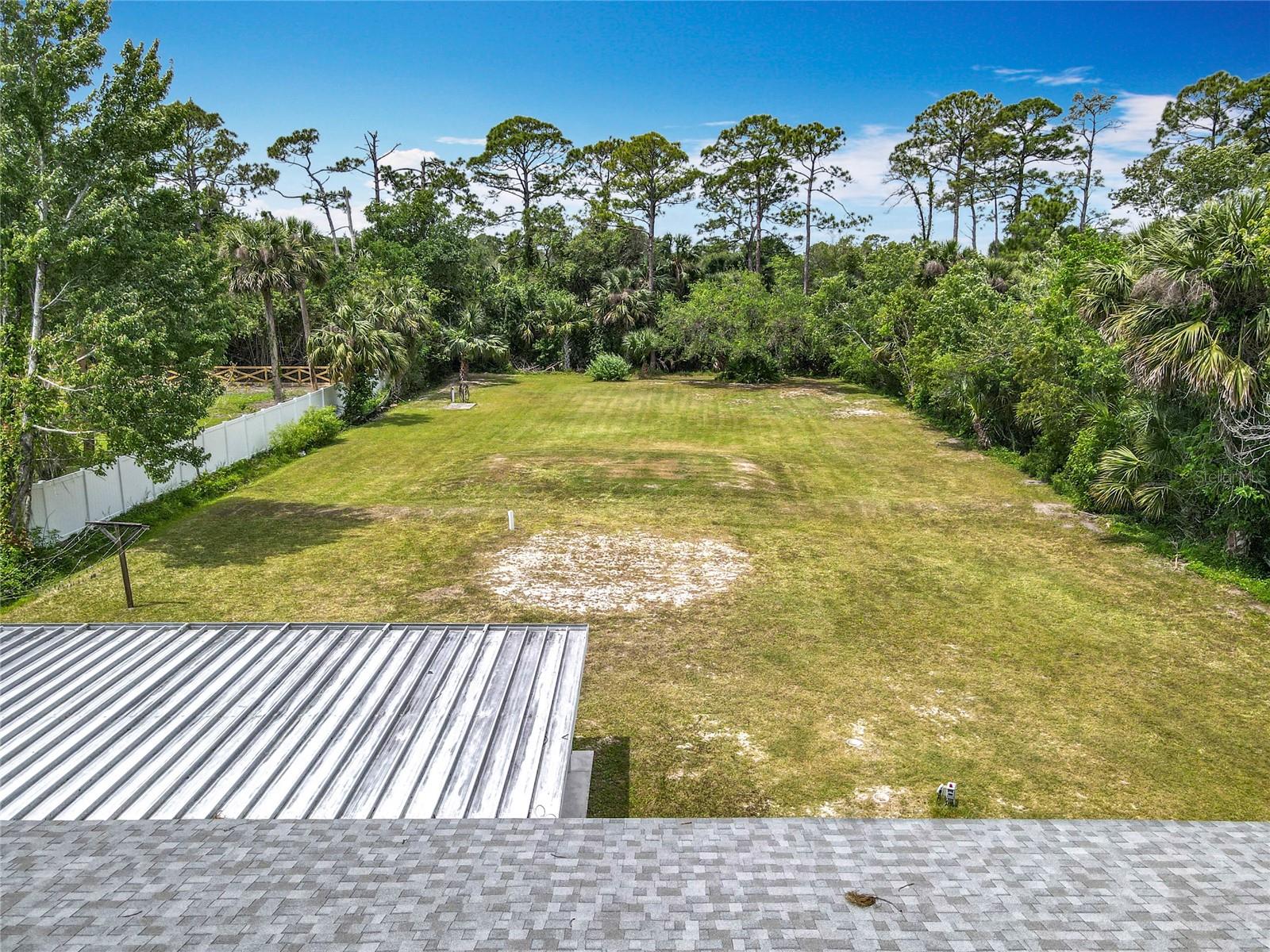 Image 47 of 51 For 1812 Bayview Drive