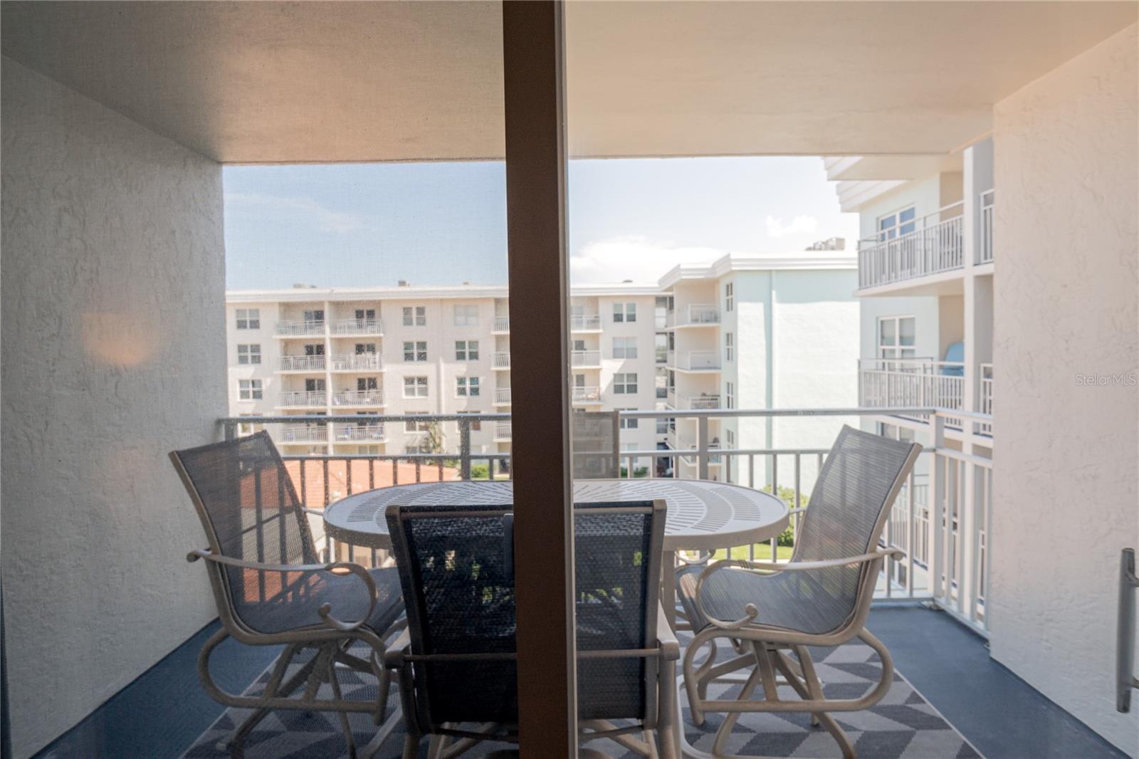 Image 17 of 25 For 4151 Atlantic Avenue 414