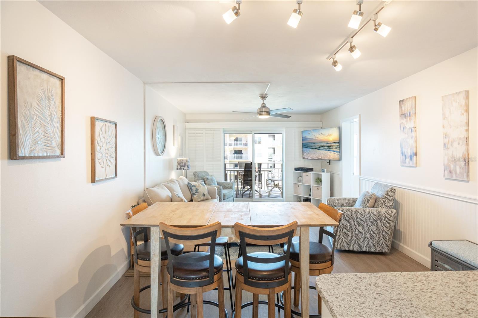 Image 18 of 25 For 4151 Atlantic Avenue 414