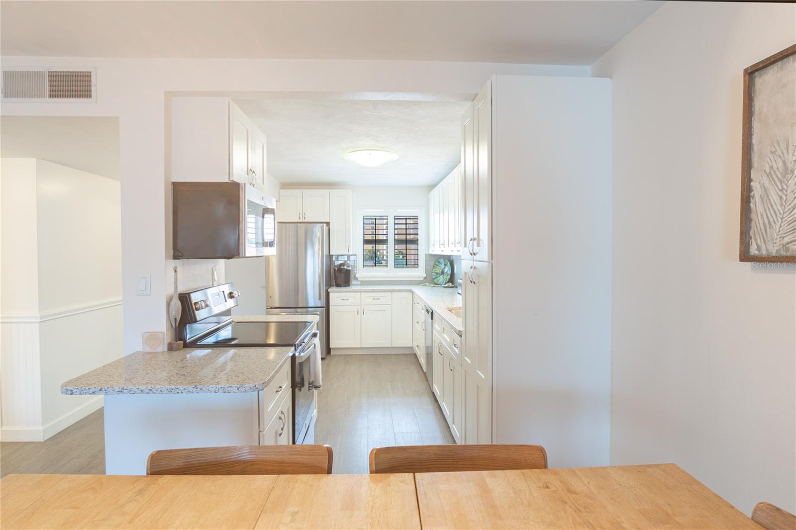 Image 19 of 25 For 4151 Atlantic Avenue 414