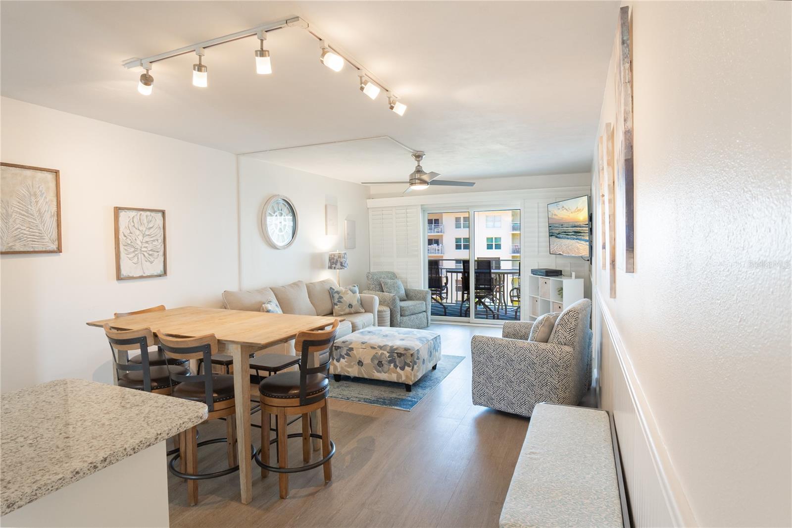Image 20 of 25 For 4151 Atlantic Avenue 414