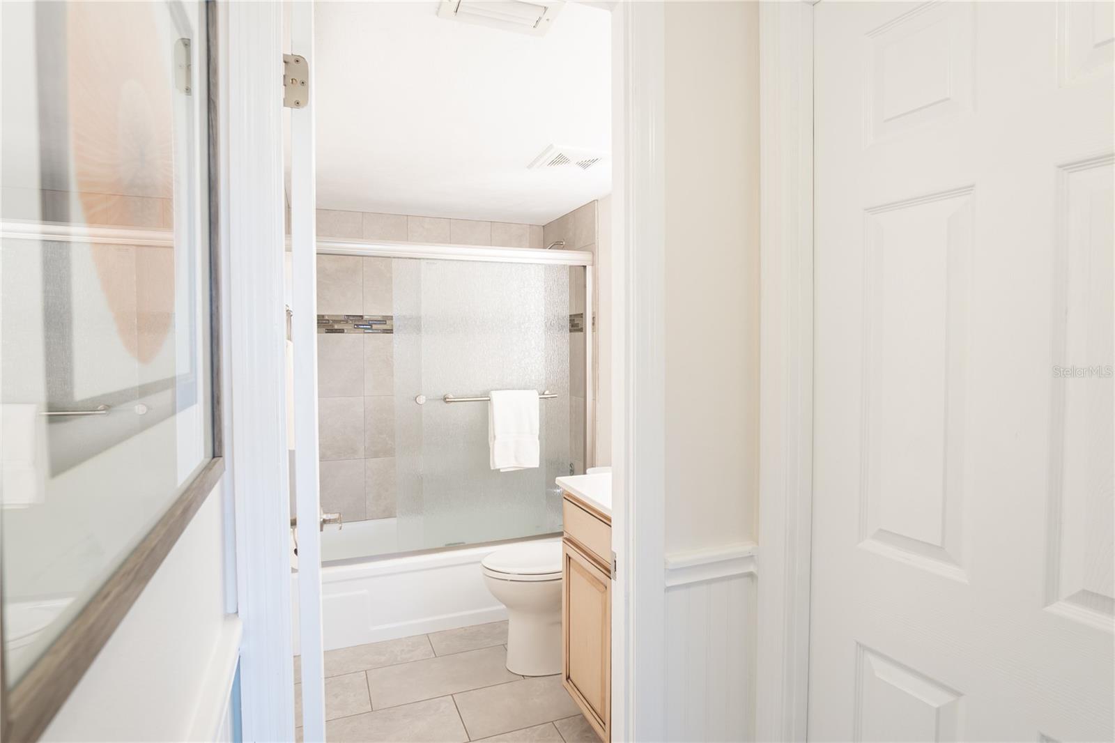 Image 23 of 25 For 4151 Atlantic Avenue 414