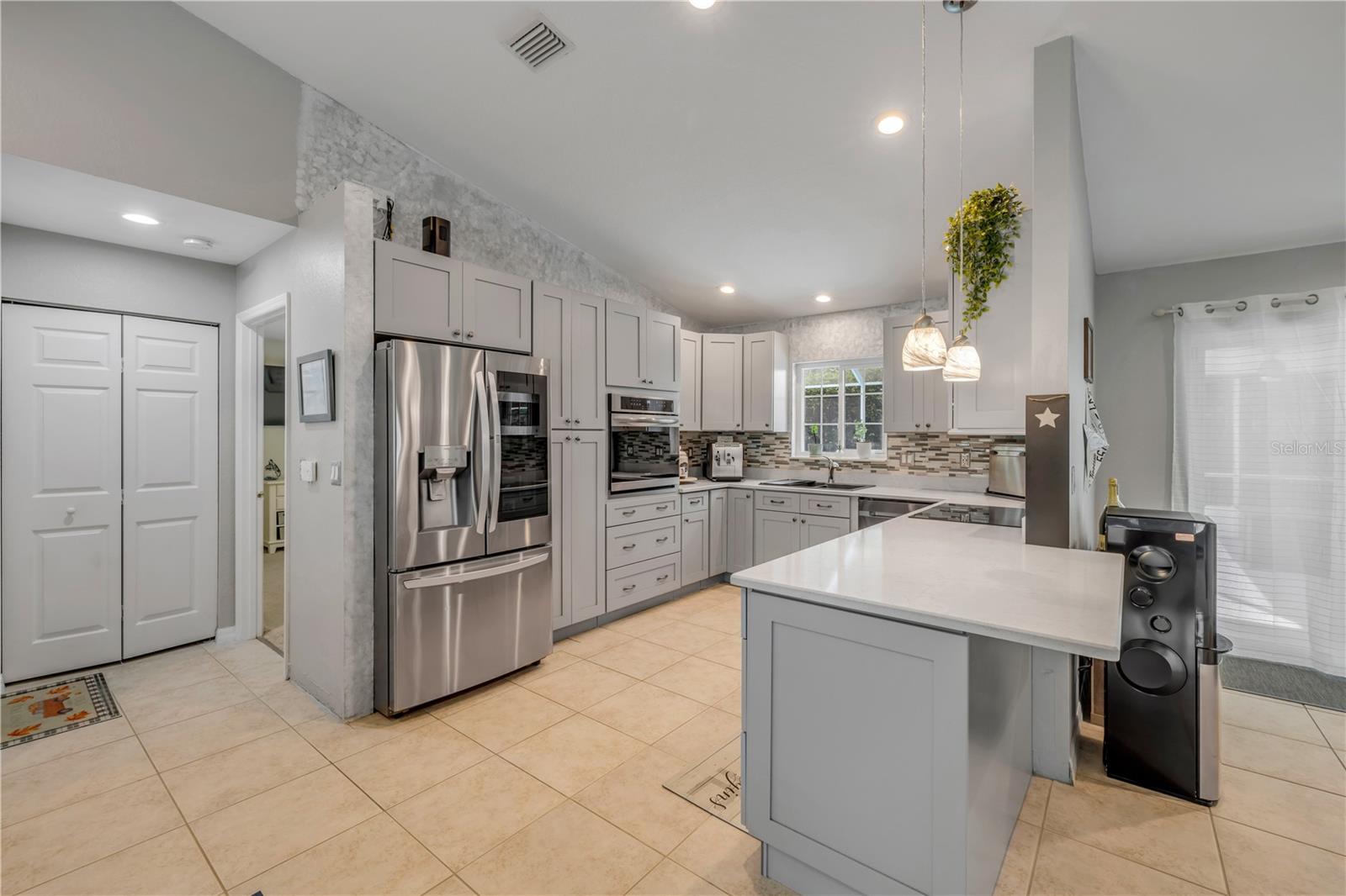 Image 13 of 49 For 995 16th Street
