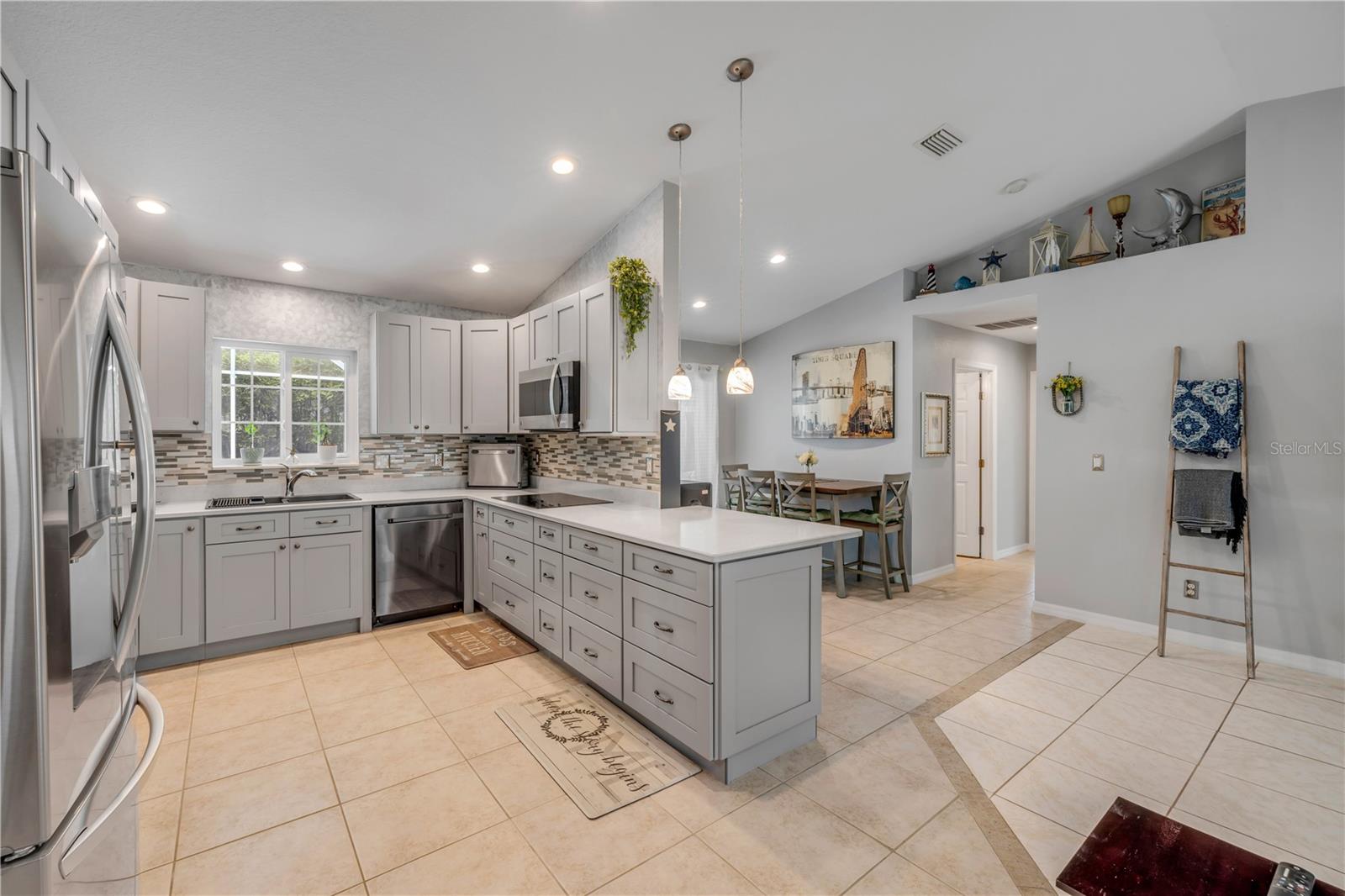 Image 14 of 49 For 995 16th Street