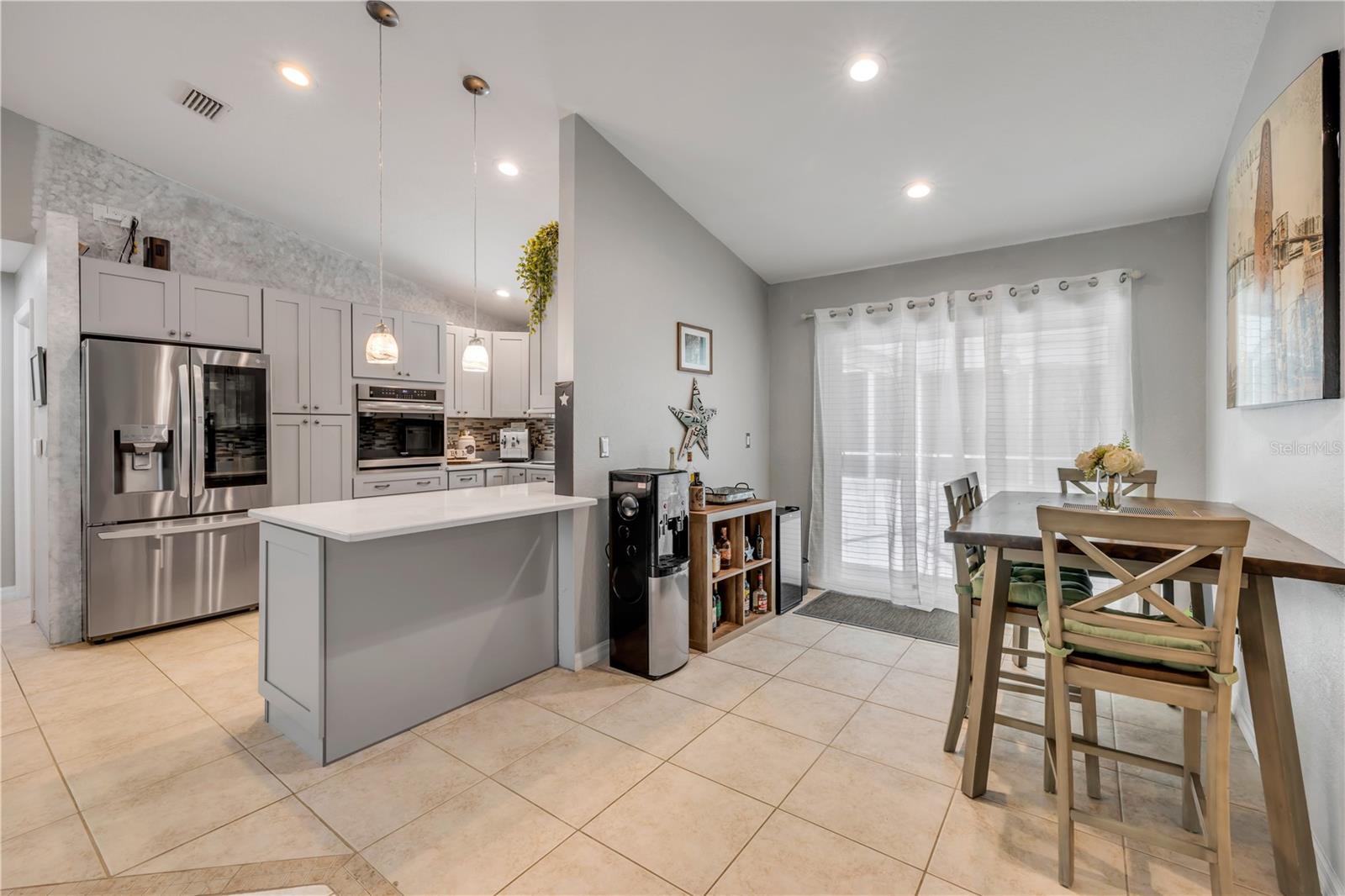 Image 22 of 49 For 995 16th Street