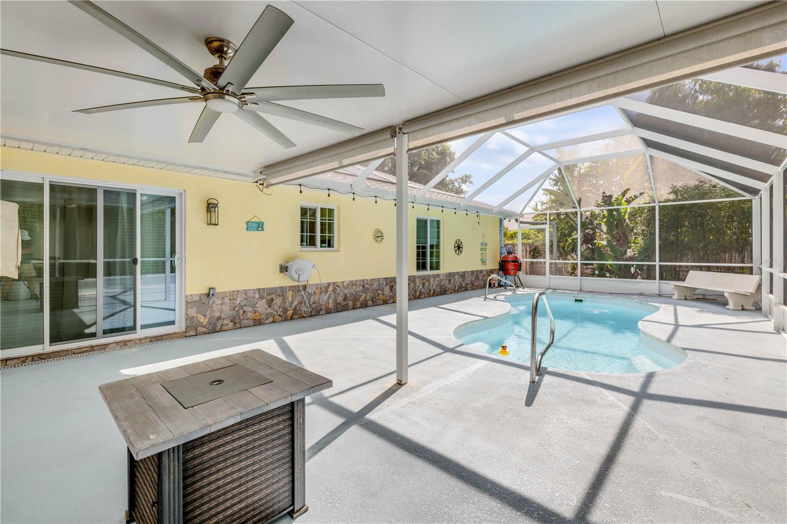 Image 33 of 49 For 995 16th Street