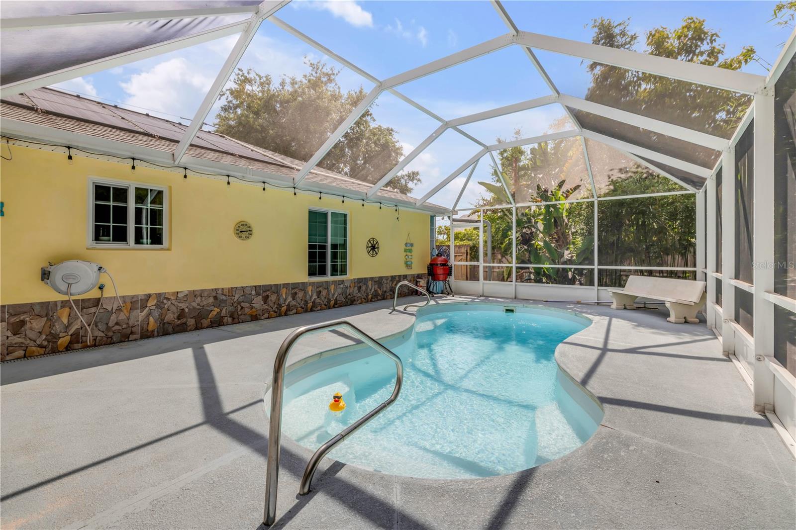 Image 34 of 49 For 995 16th Street