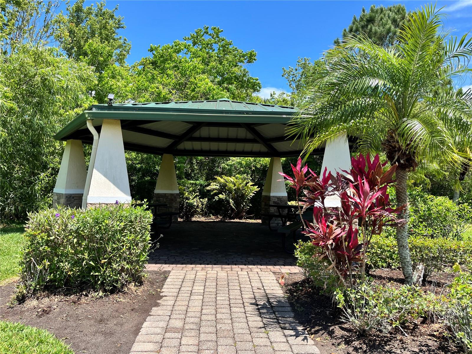Image 21 of 23 For 519 Aeolian Drive