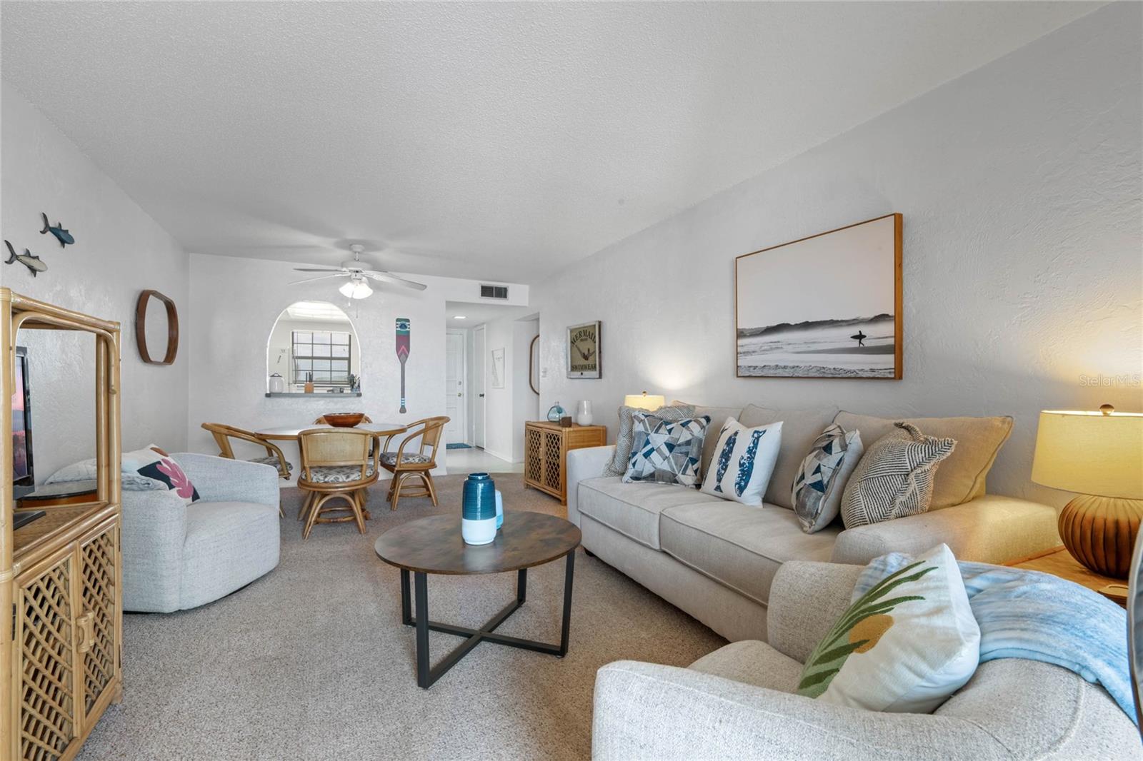 Image 5 of 16 For 4201 Atlantic Avenue 402