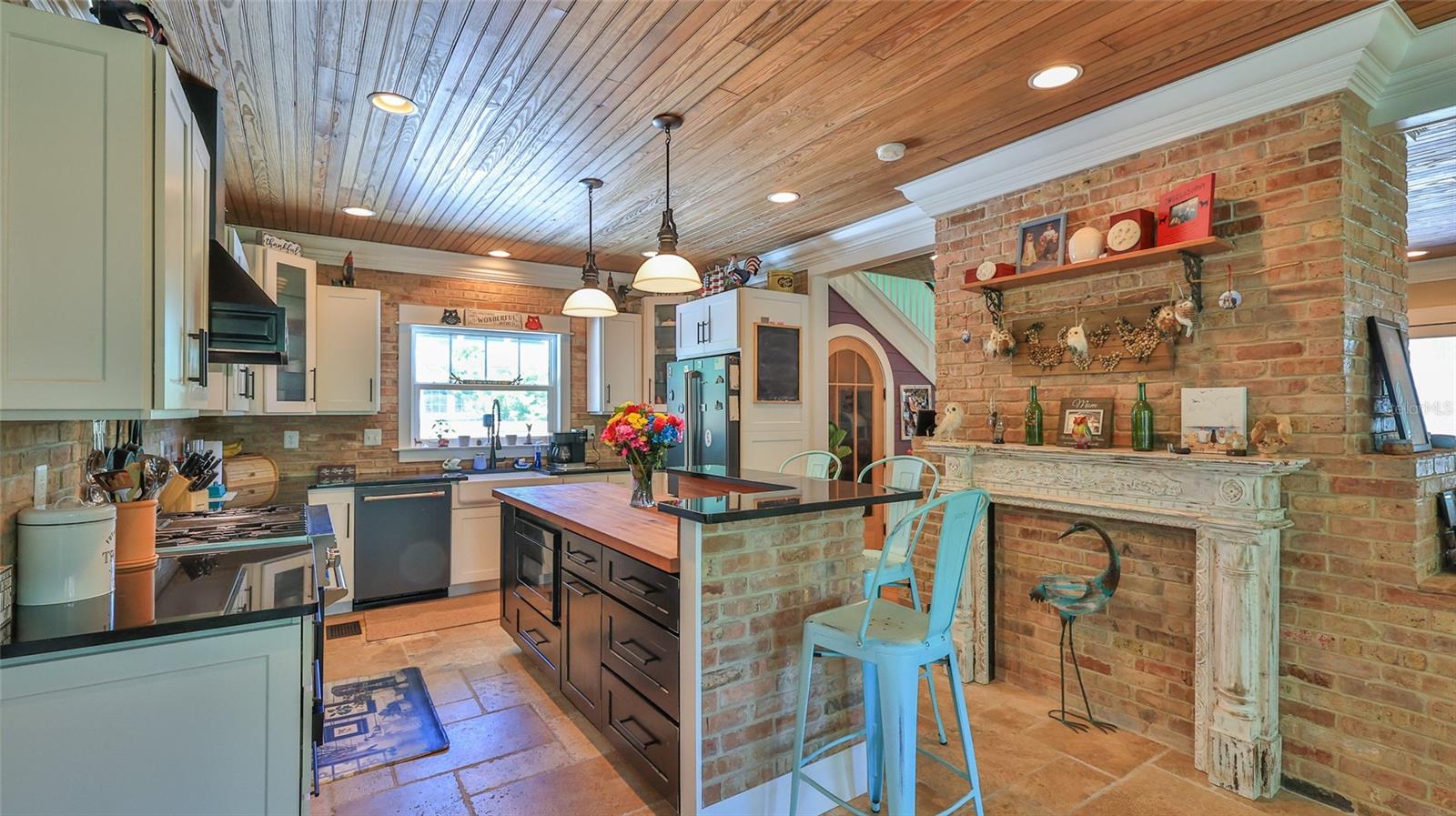 Image 18 of 72 For 508 Faulkner Street