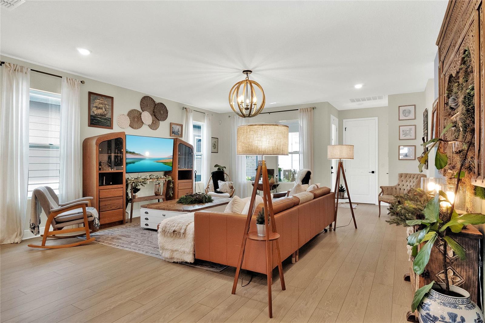 Image 9 of 47 For 6542 Rover Way
