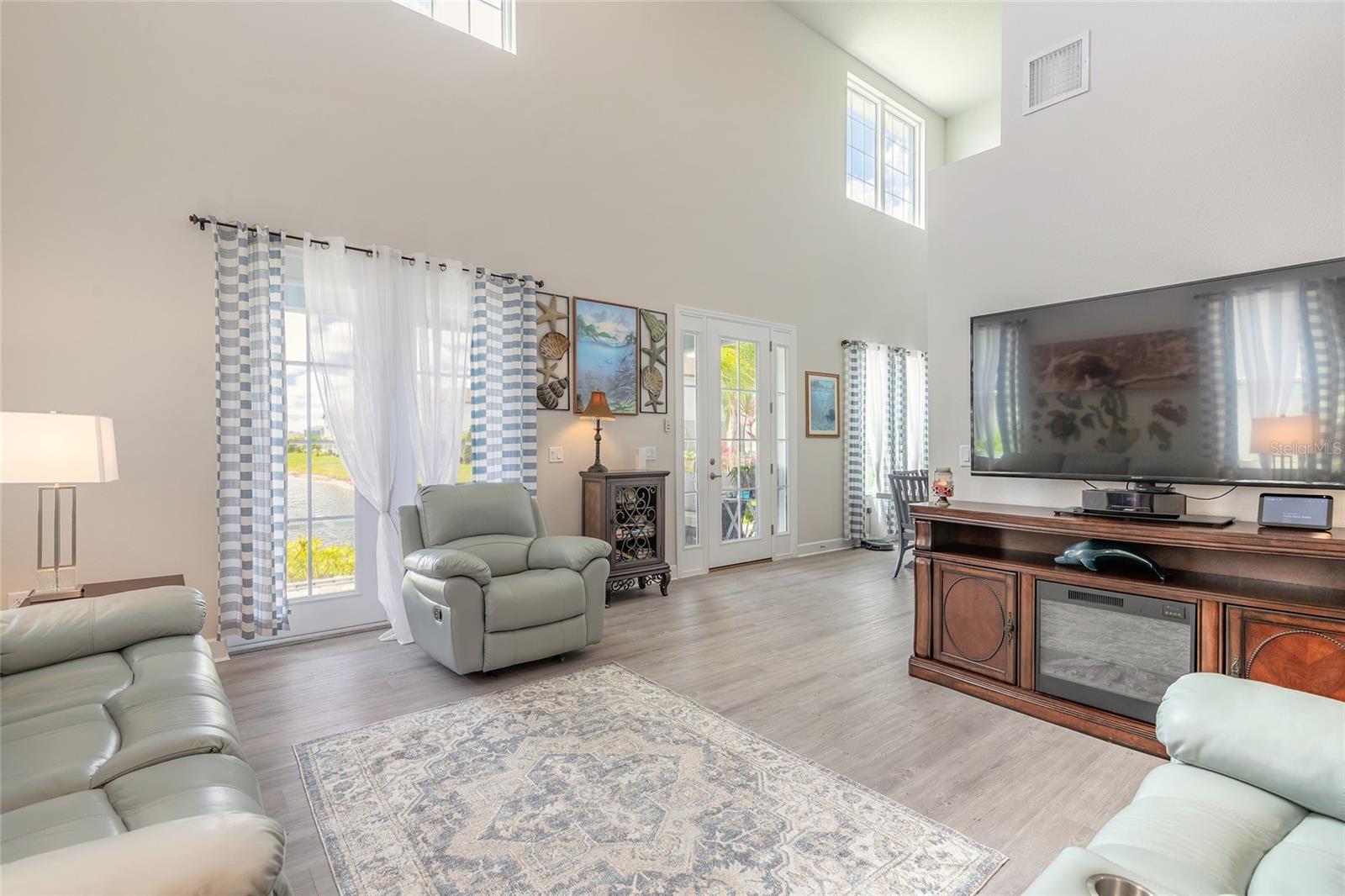 Image 17 of 47 For 3136 Portofino Boulevard