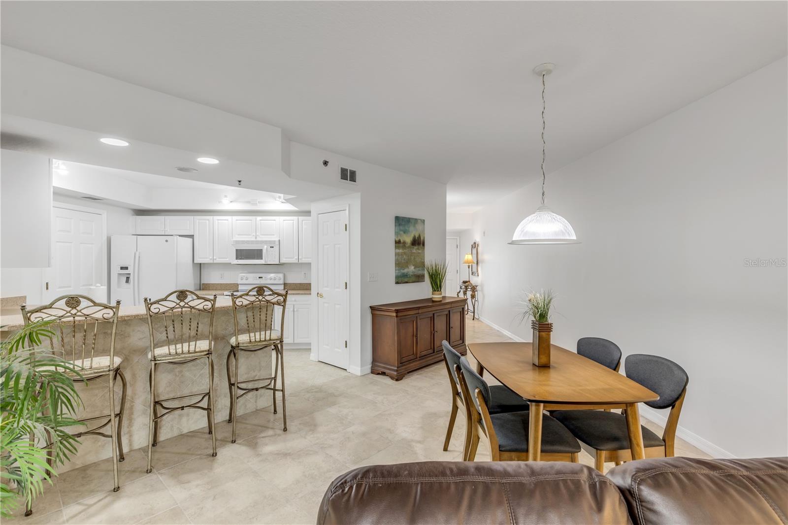 Image 10 of 62 For 5300 Atlantic Avenue 9-206