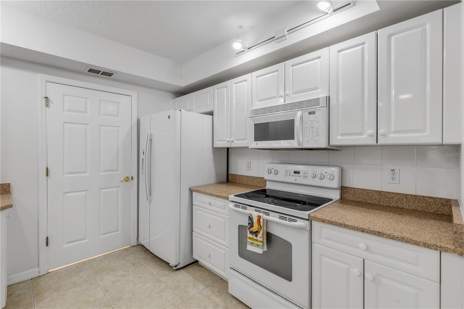 Image 15 of 62 For 5300 Atlantic Avenue 9-206