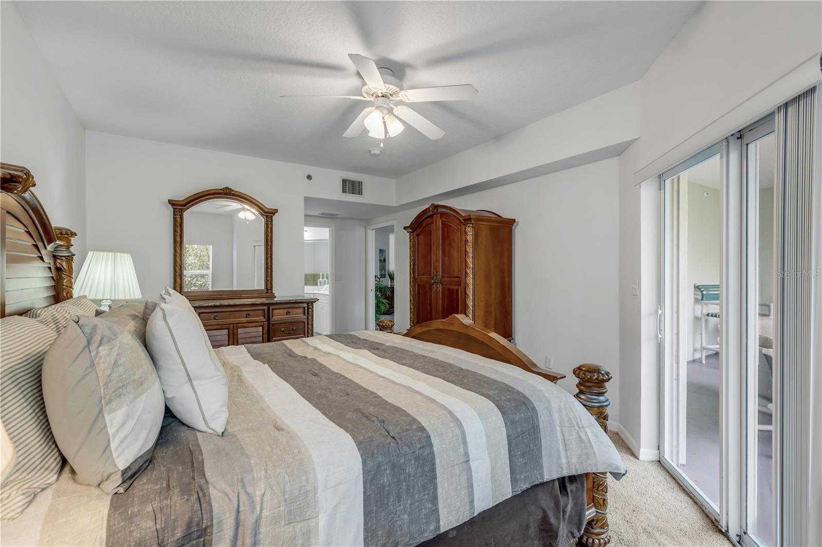 Image 23 of 62 For 5300 Atlantic Avenue 9-206