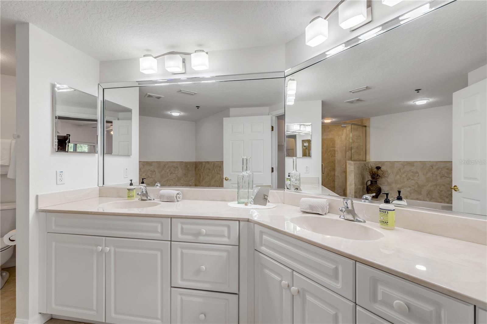 Image 26 of 62 For 5300 Atlantic Avenue 9-206