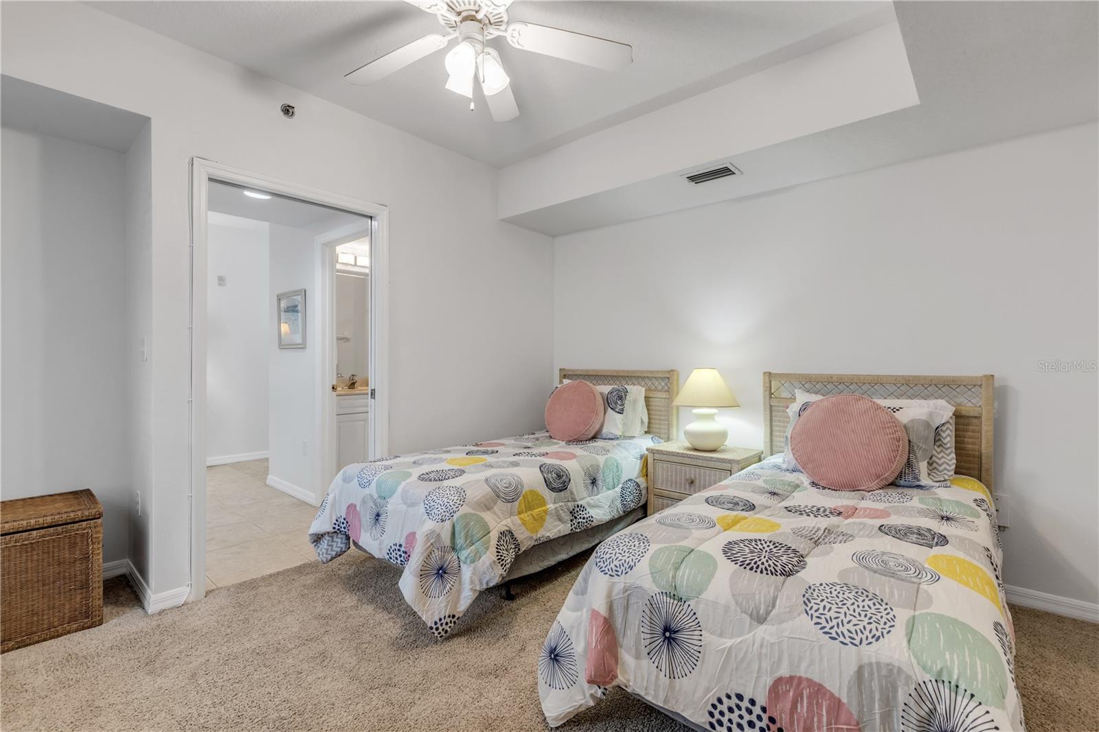 Image 29 of 62 For 5300 Atlantic Avenue 9-206