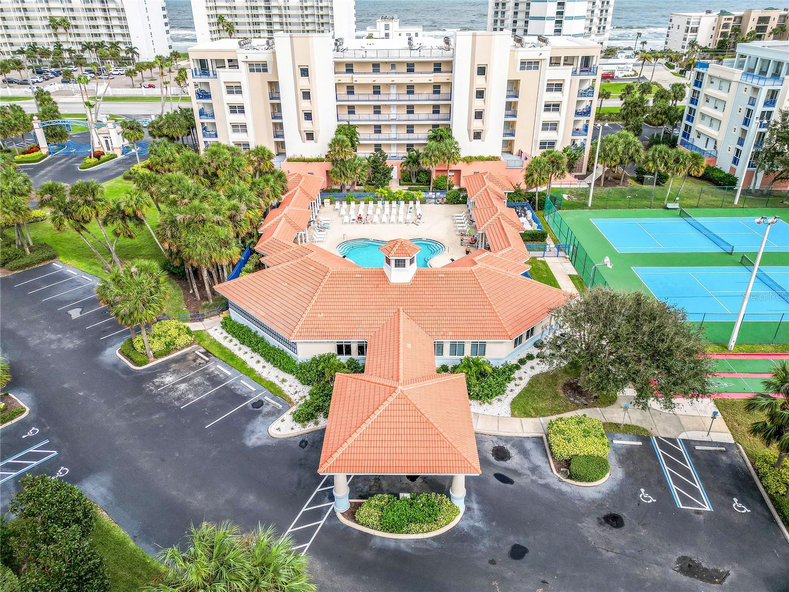 Image 40 of 62 For 5300 Atlantic Avenue 9-206