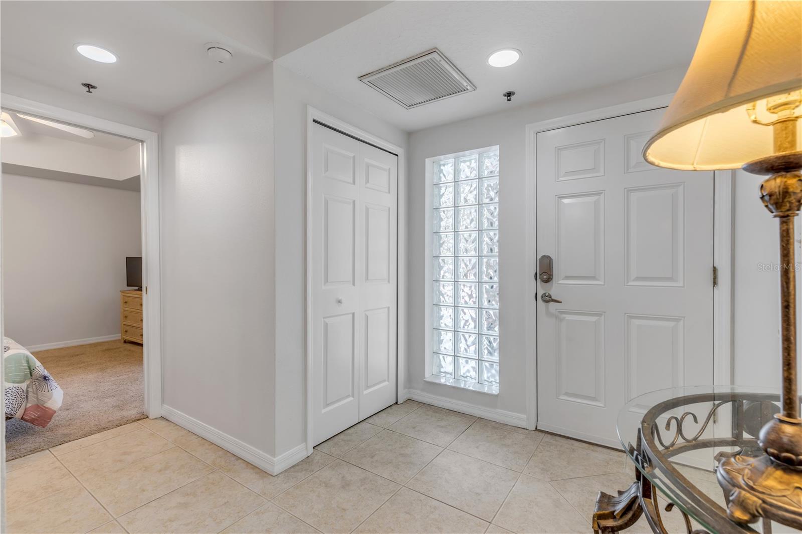 Image 5 of 62 For 5300 Atlantic Avenue 9-206