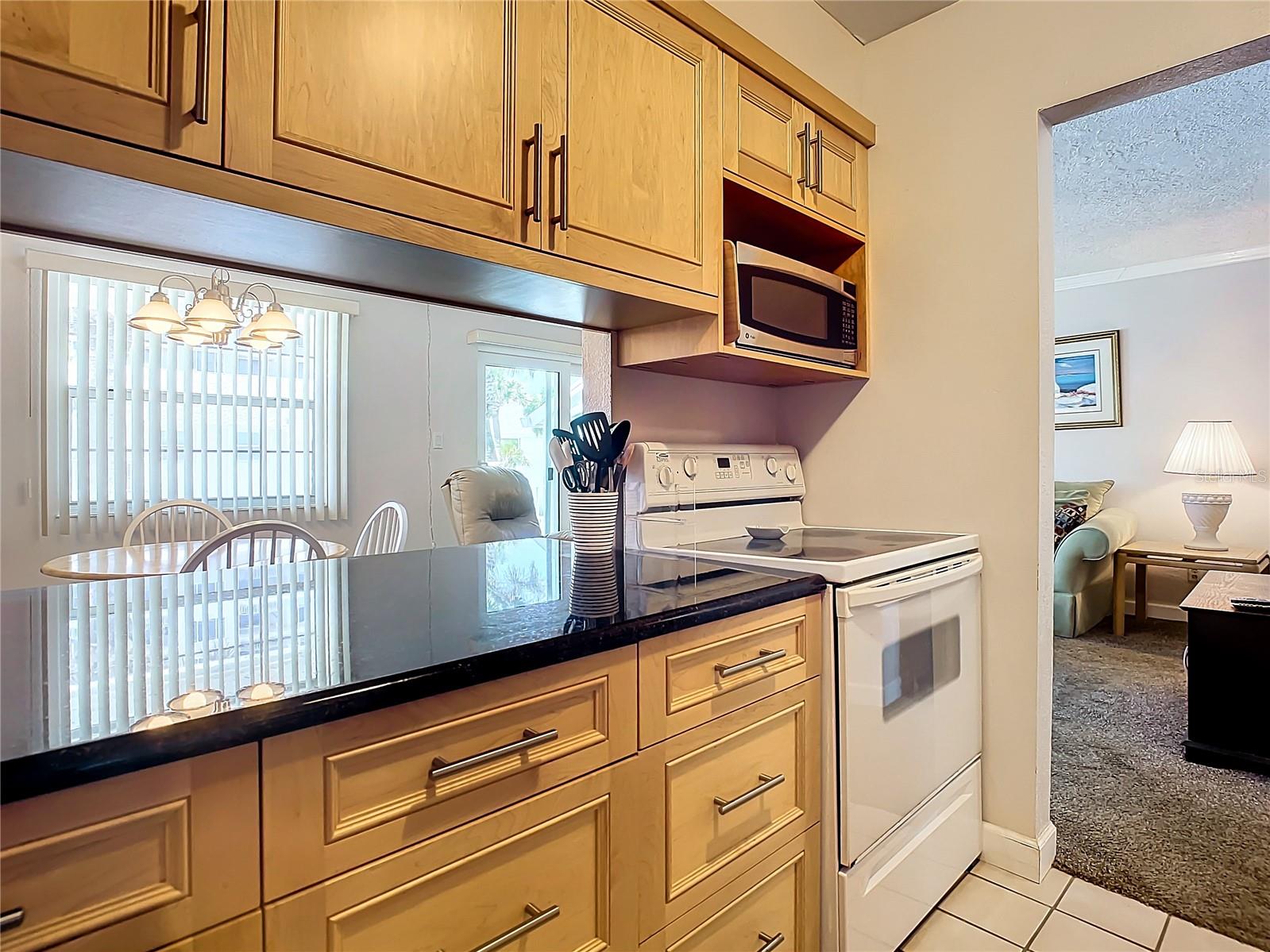 Image 6 of 14 For 4225 Atlantic Avenue 218