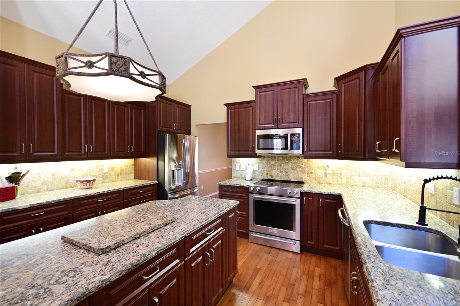 Image 13 of 57 For 682 Ferncliff Drive