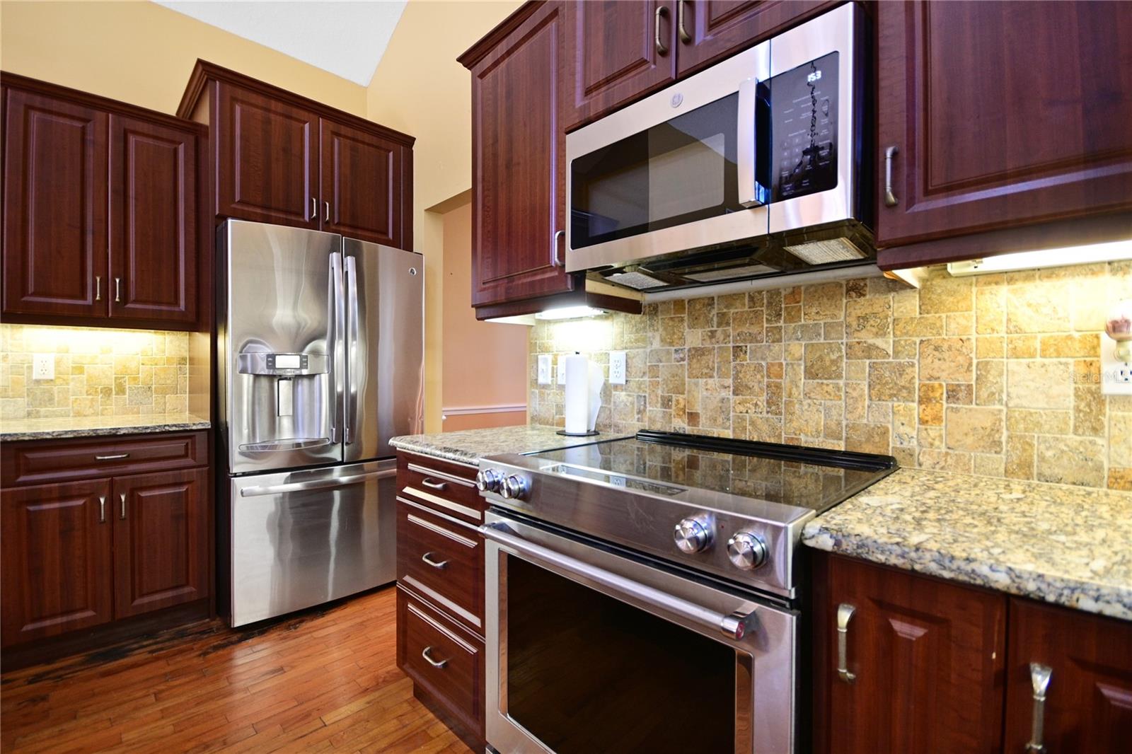 Image 16 of 57 For 682 Ferncliff Drive