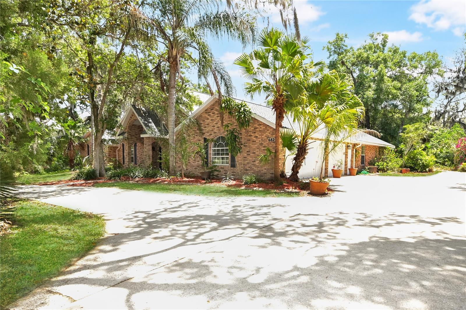 Image 4 of 57 For 682 Ferncliff Drive