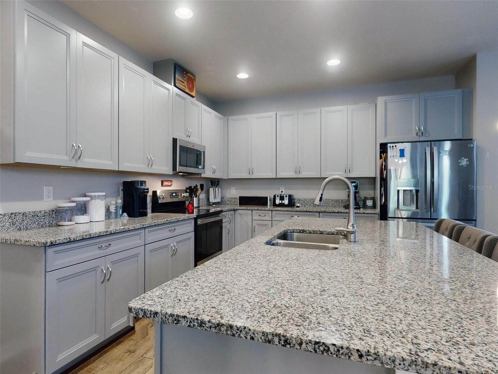 Image 10 of 46 For 727 Porter Rye Avenue