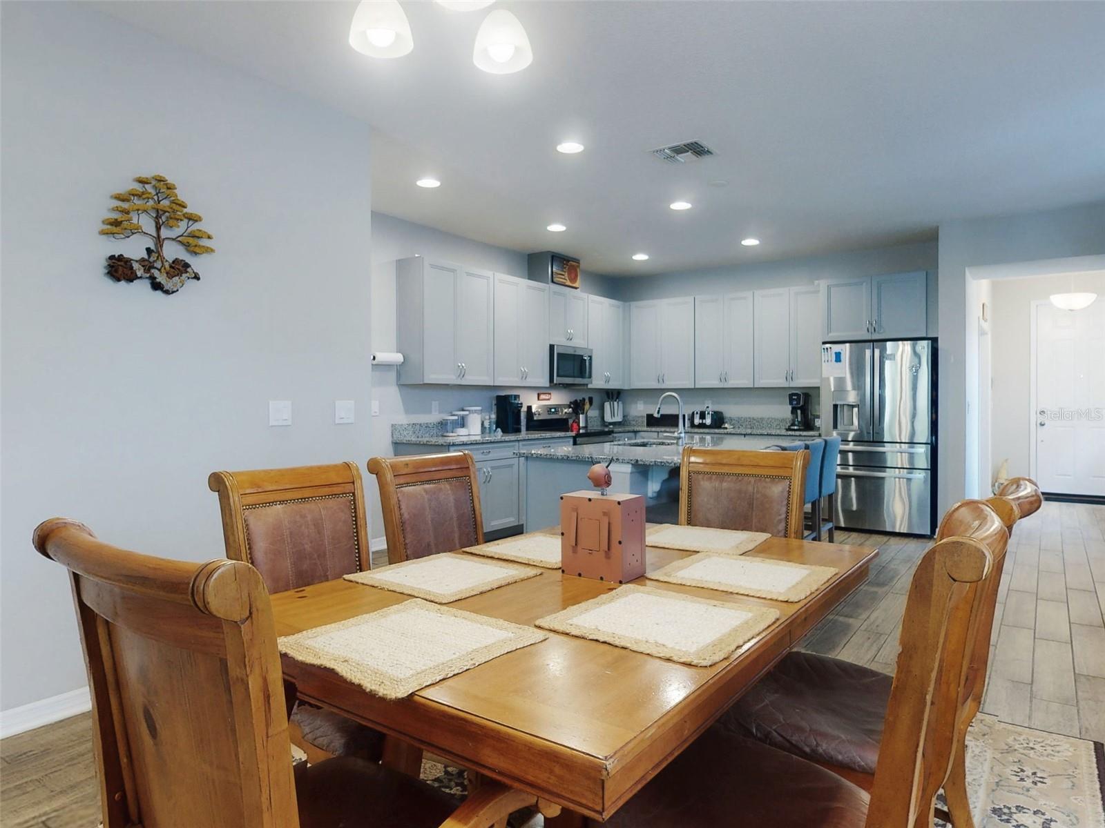 Image 13 of 46 For 727 Porter Rye Avenue