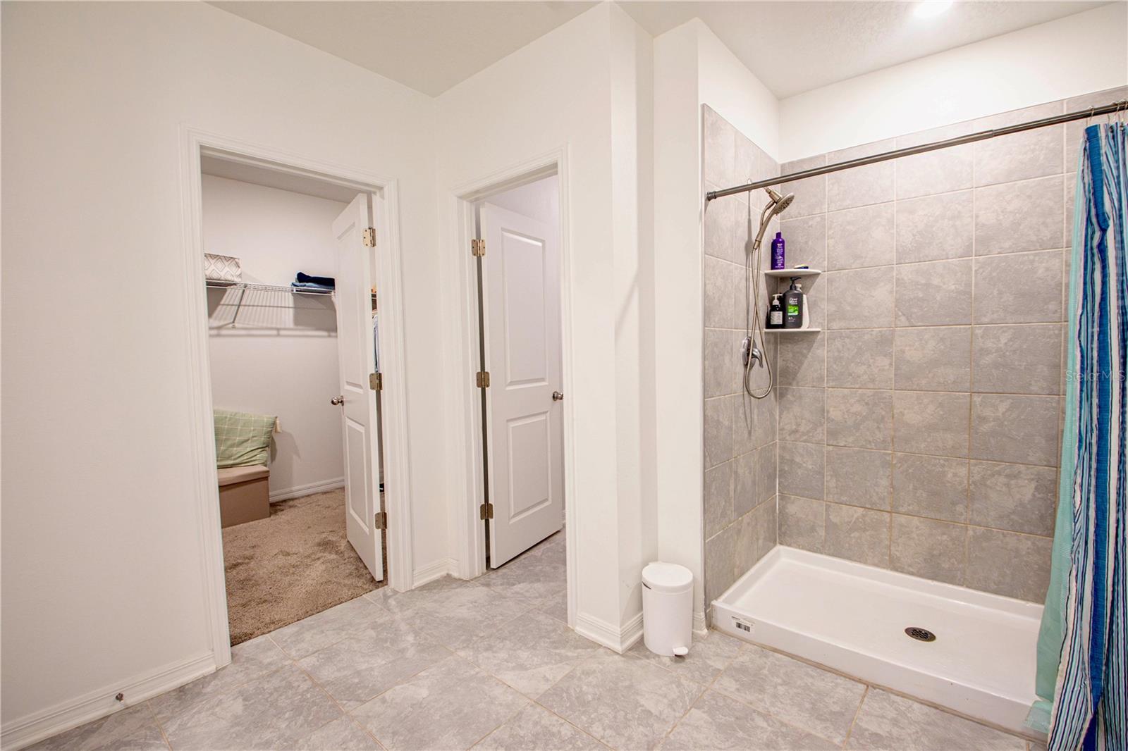 Image 22 of 33 For 3963 Willowbrook Drive
