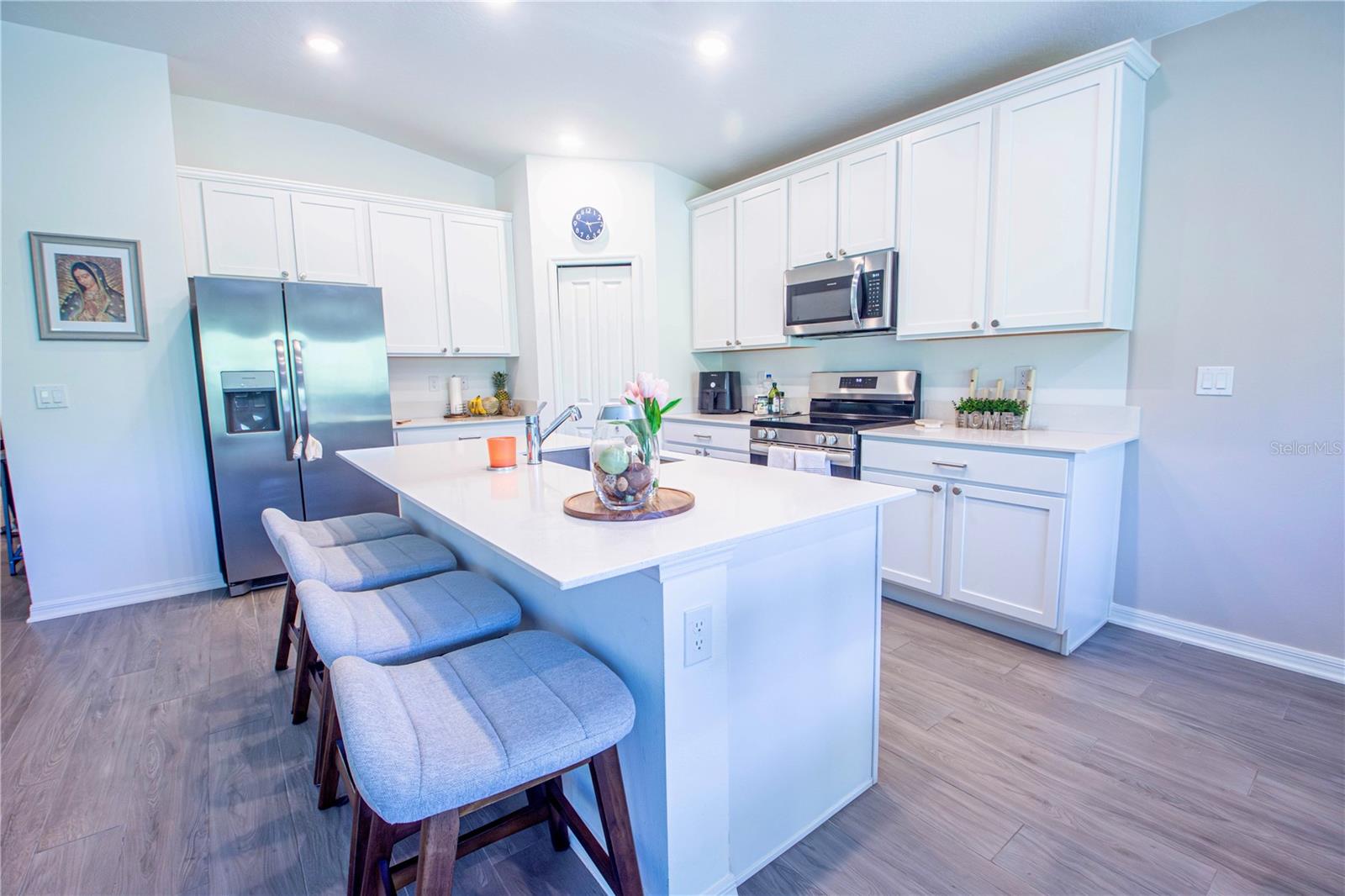 Image 4 of 33 For 3963 Willowbrook Drive