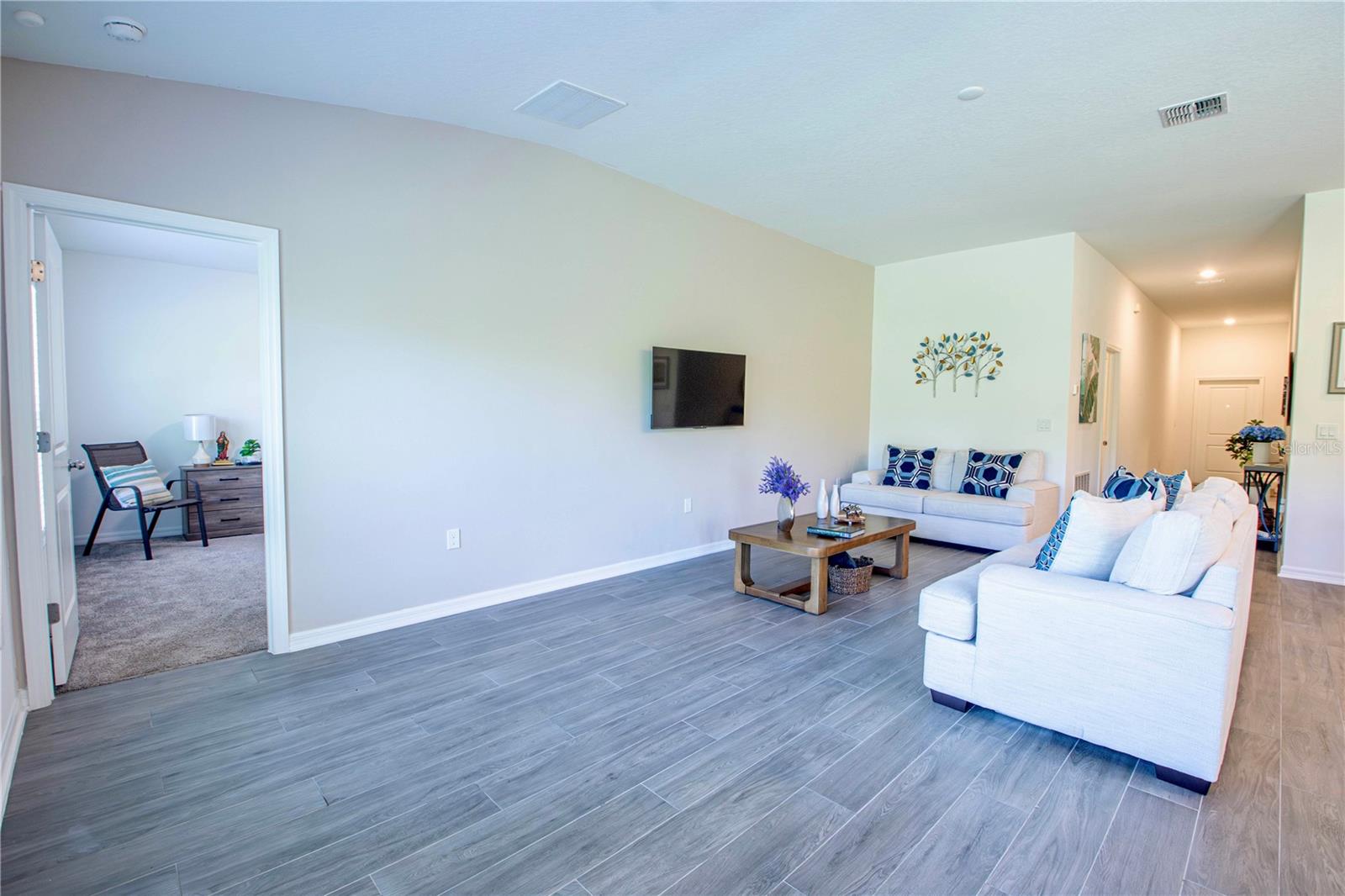 Image 9 of 33 For 3963 Willowbrook Drive