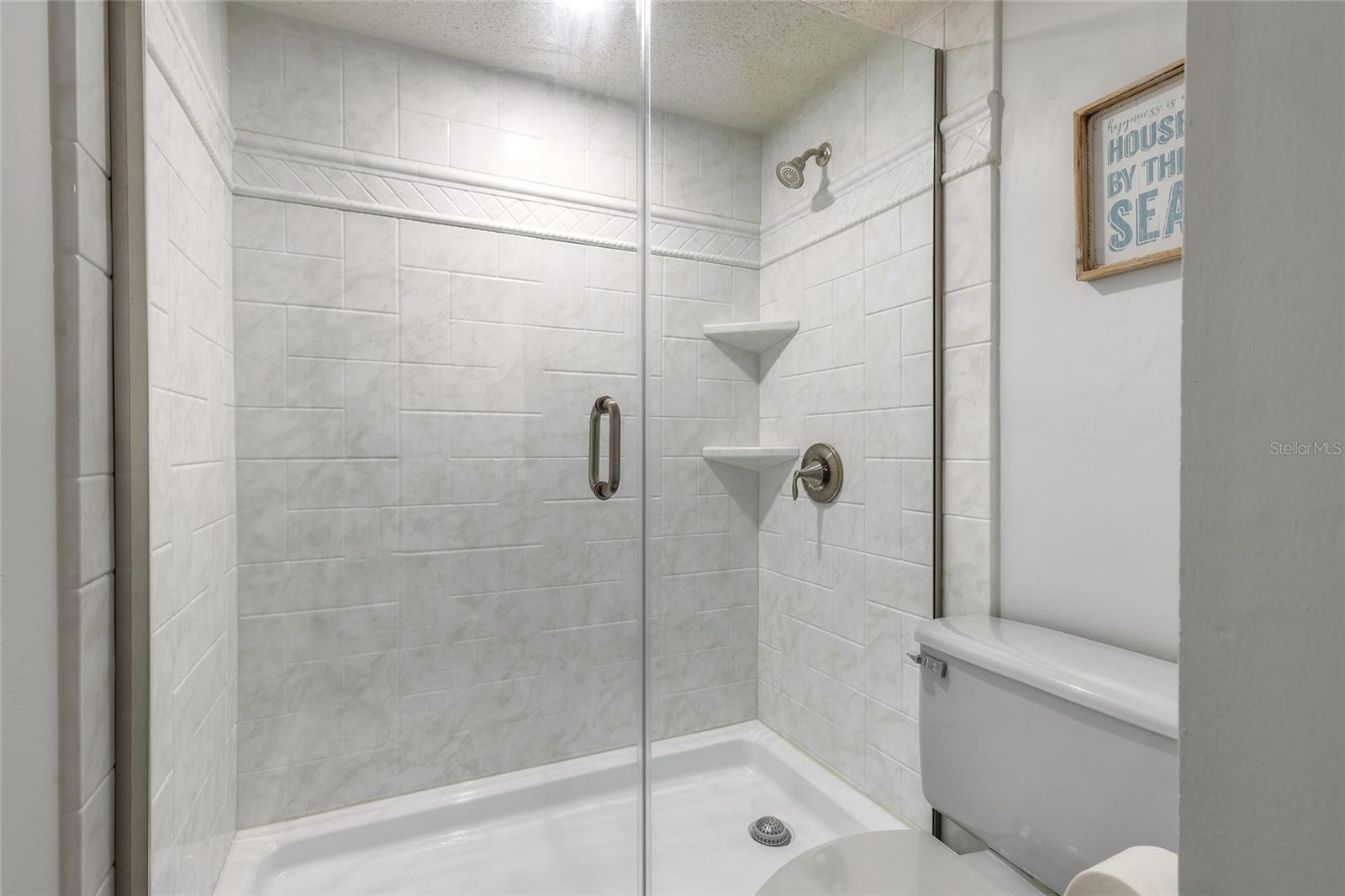 Image 19 of 43 For 3808 Saxon Drive