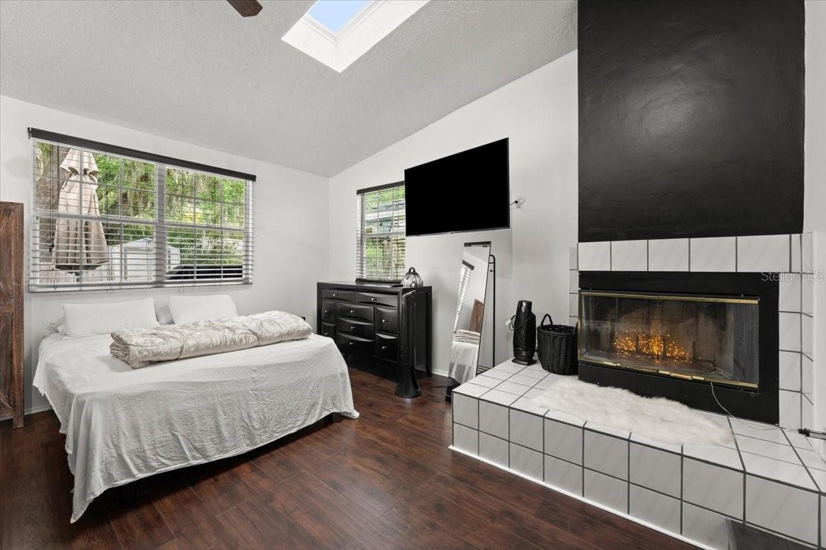Image 5 of 41 For 135 12th Street