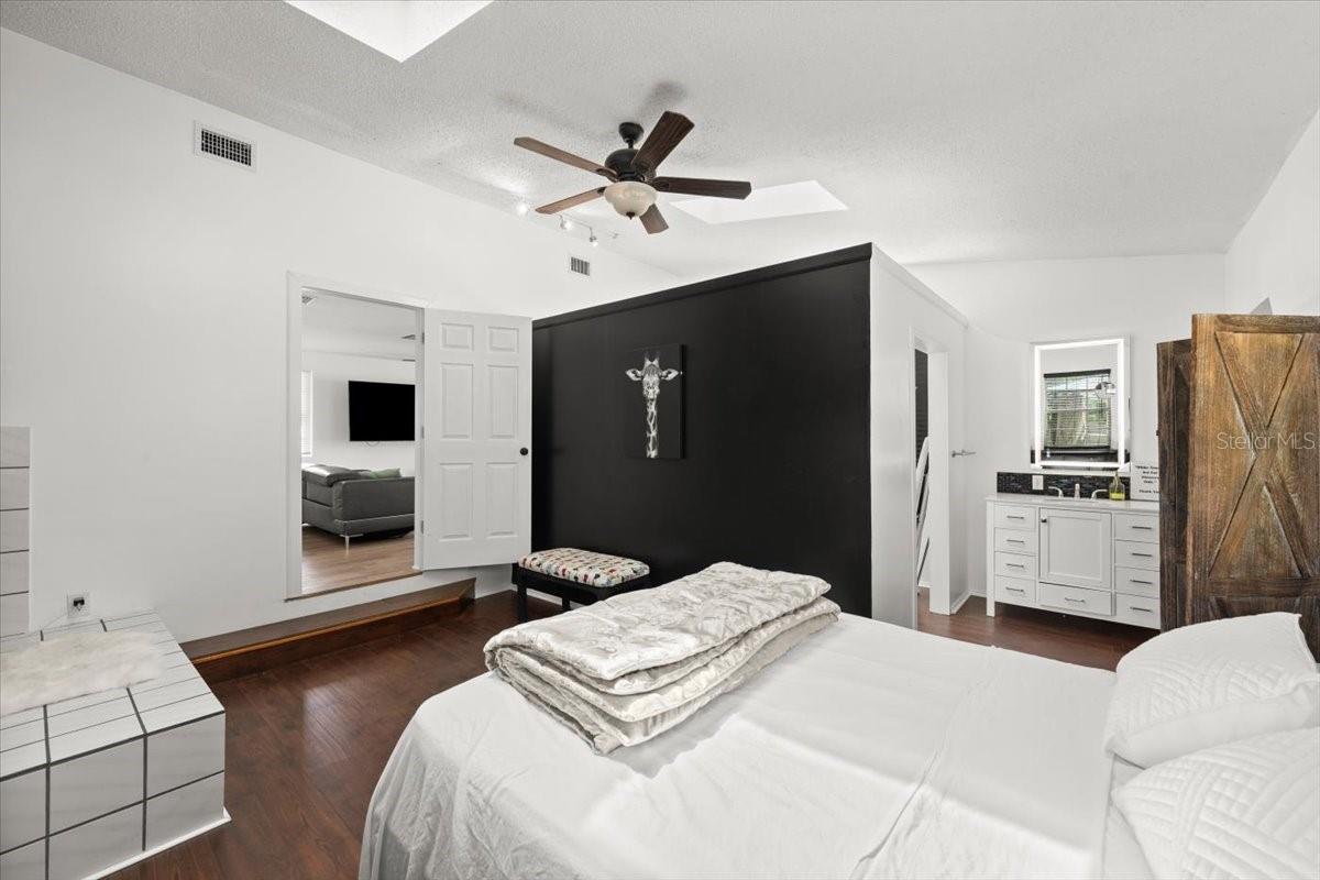 Image 7 of 41 For 135 12th Street