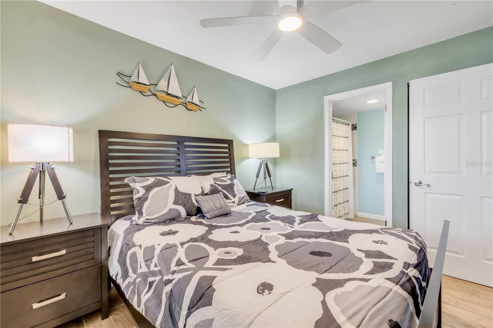 Image 24 of 41 For 421 Atlantic Avenue 507