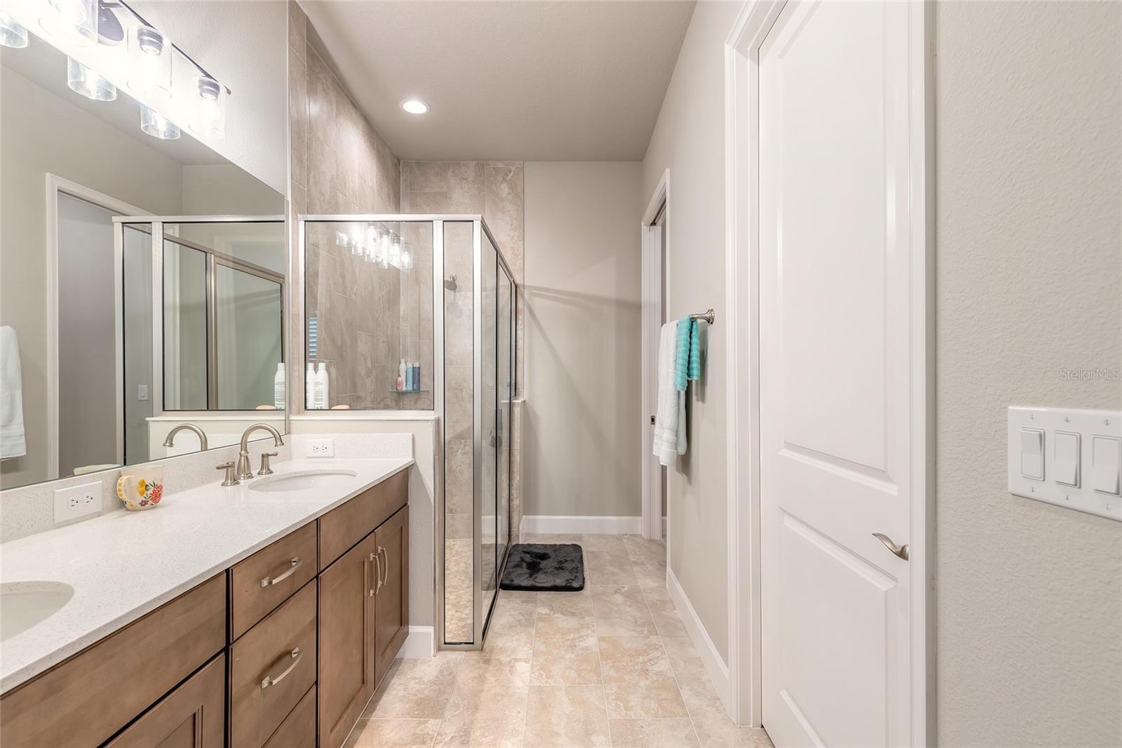 Image 26 of 45 For 6456 Roseberry Court