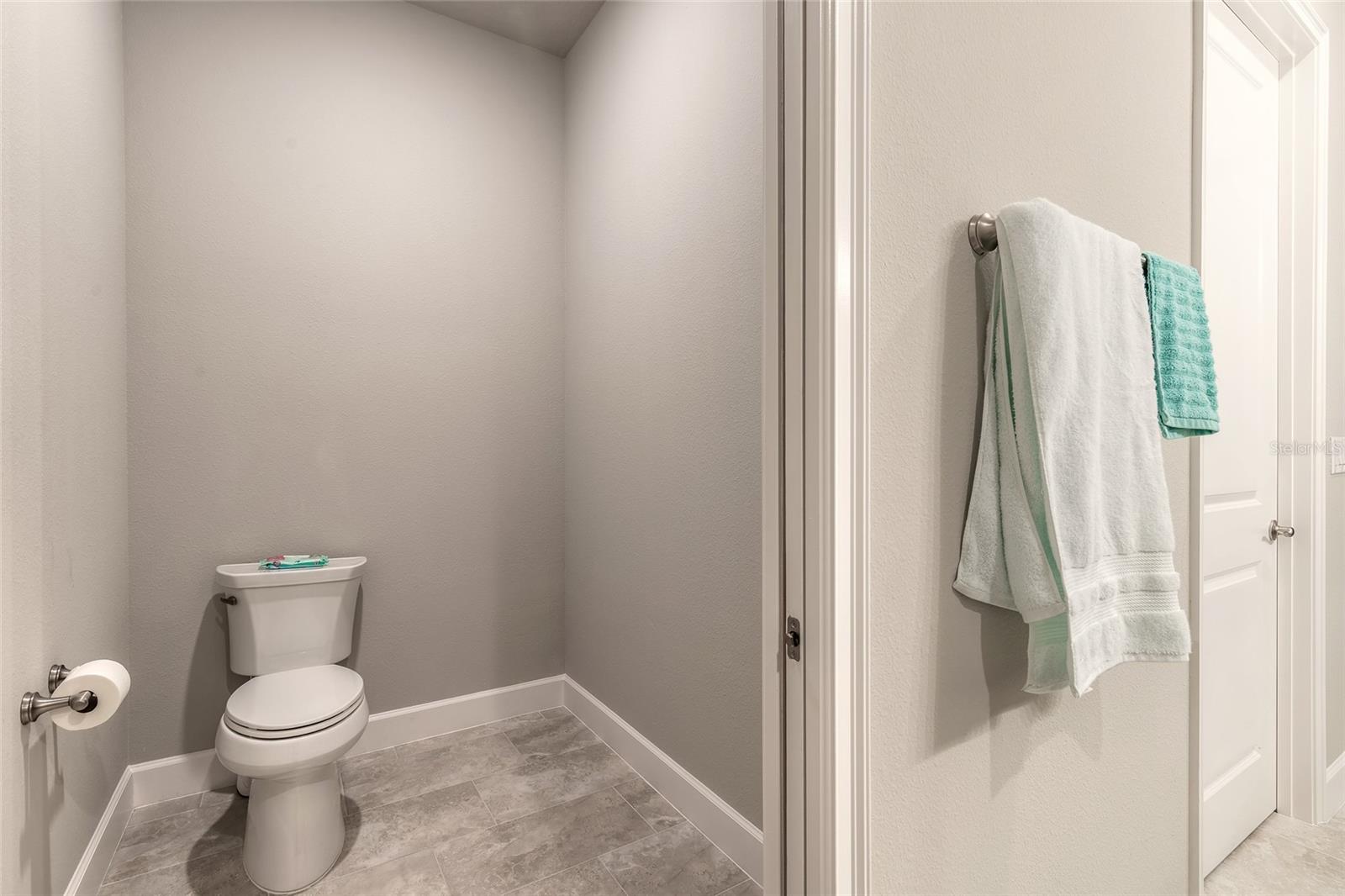 Image 29 of 45 For 6456 Roseberry Court
